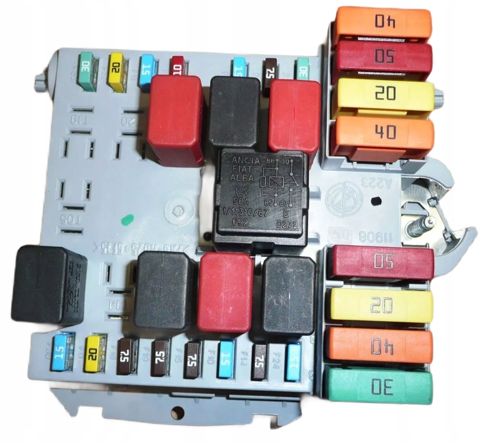 SKRZYNKA BEZPIECZNIKÓW 6500.CP CITROEN