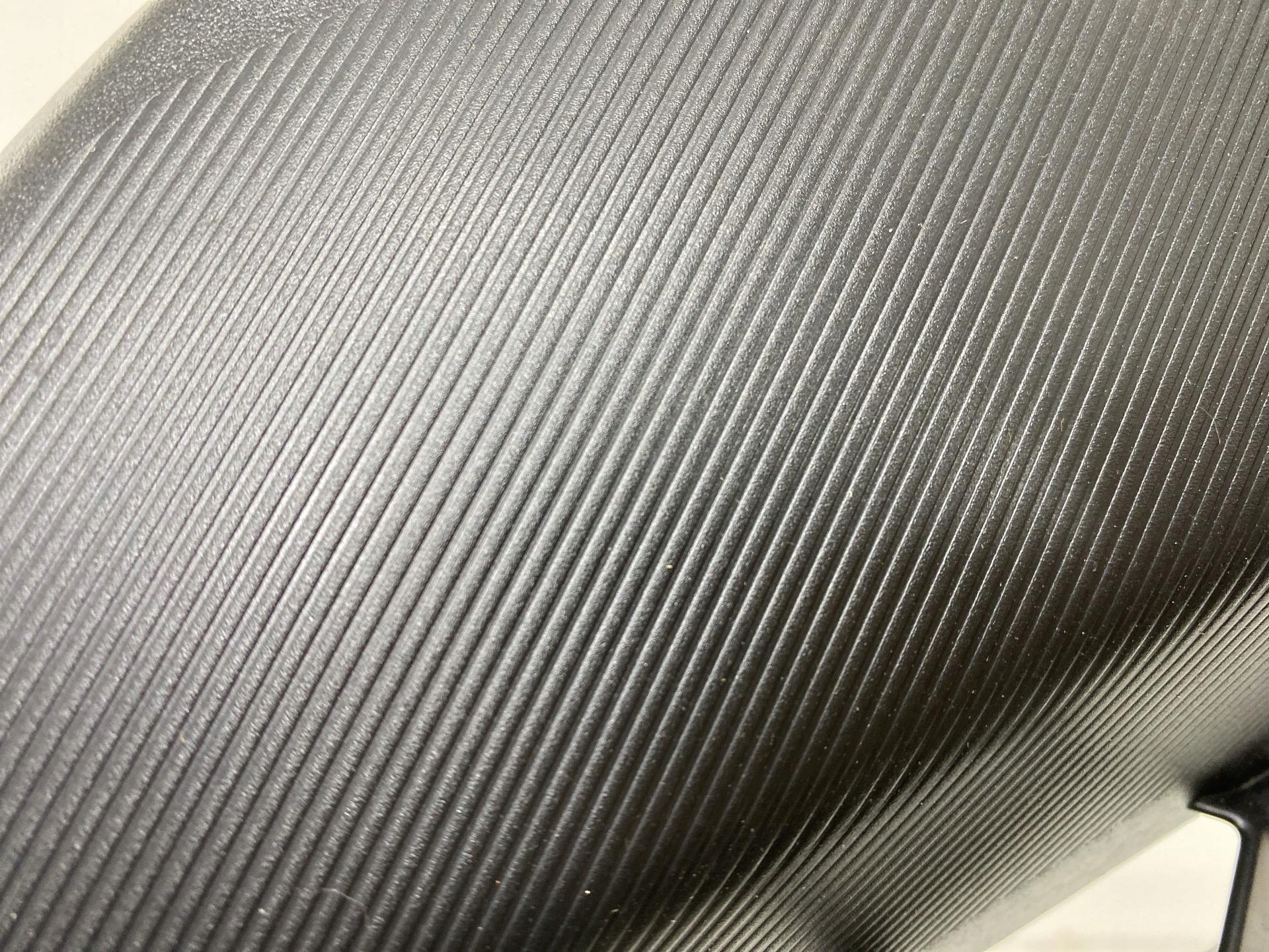 grid of a bumper left side Ford Mustang 7 S650 (2023 - 2026)