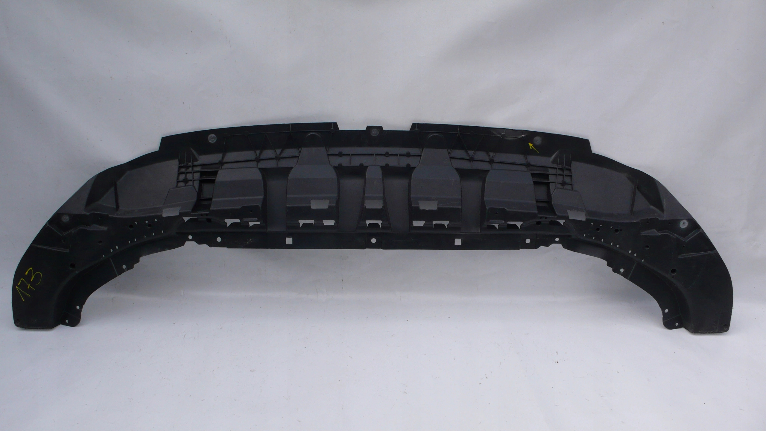 AUDI Q8 S-LINEm8 ЗАЩИТА ПОД ZDERZAKm8807611f