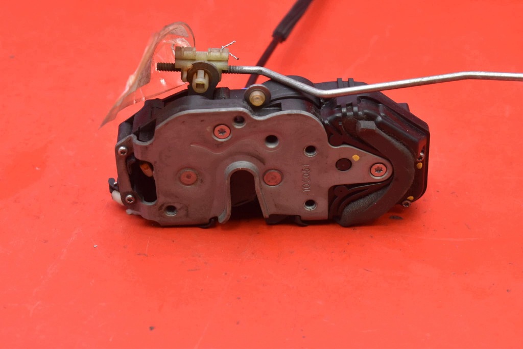 lock door left front front EU 3023881 OPEL ASTRA 4 IV J 5D HB 09-12