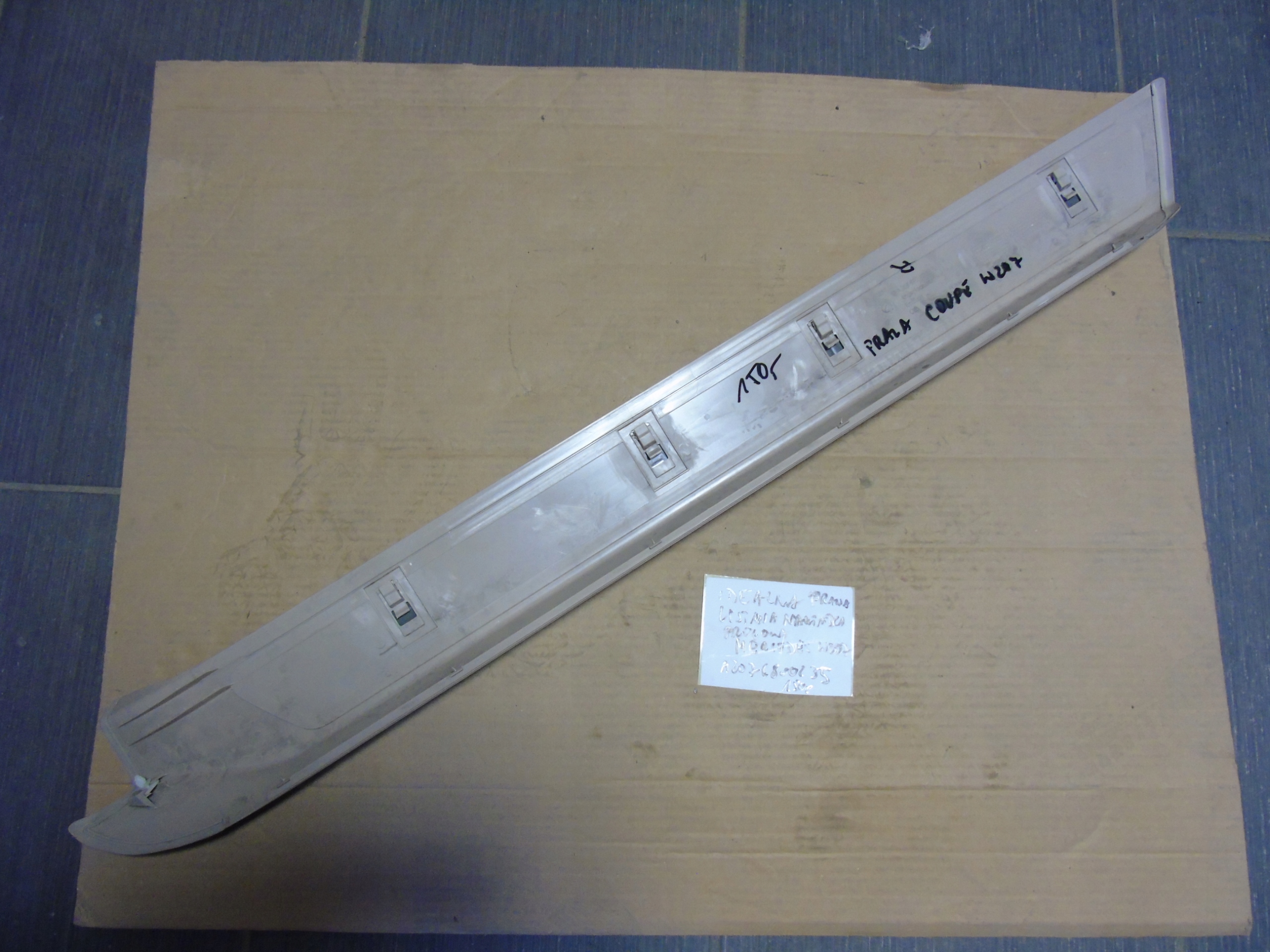 nice moulding cap threshold right MERCEDES W207 1