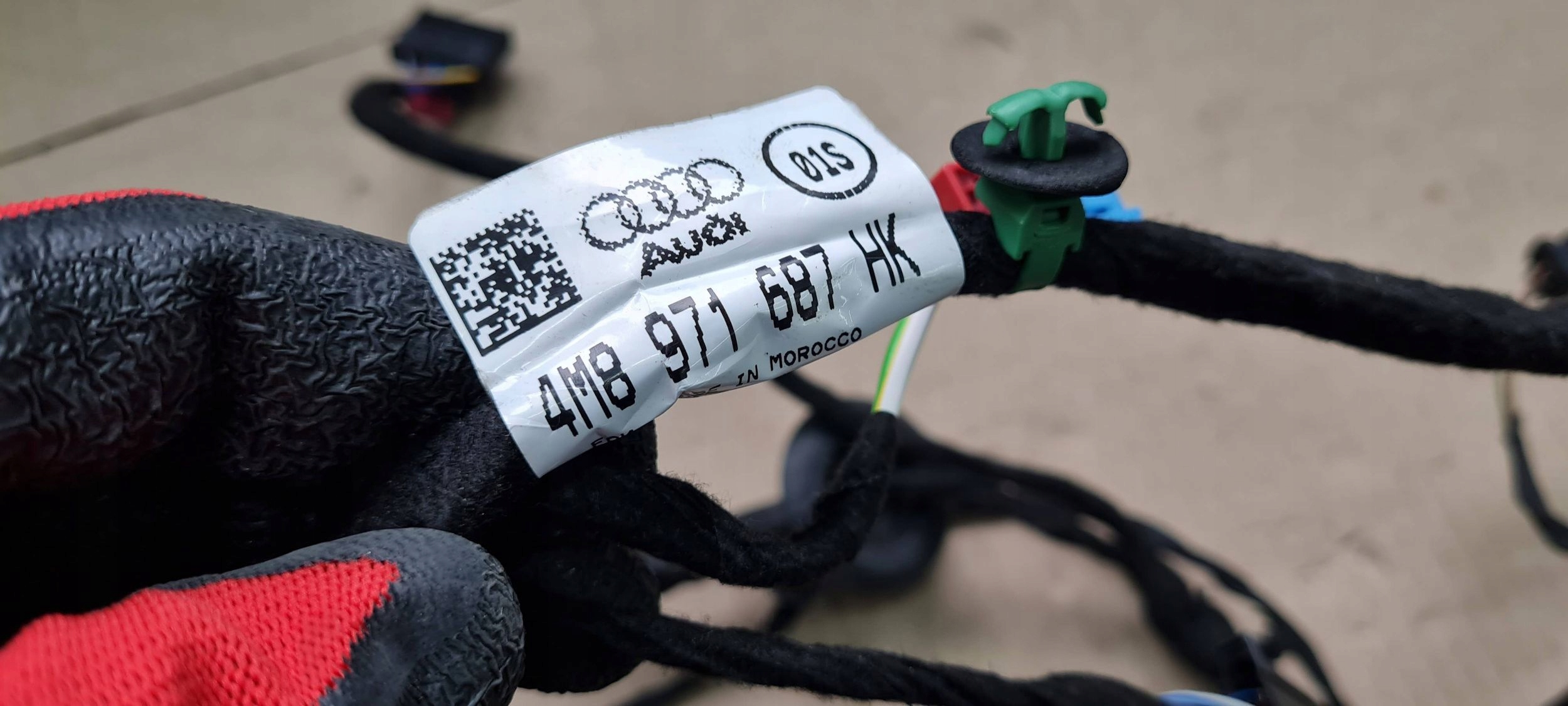 SQ8 4M RAS8 Q8 bundle wiring door left left rear part 4M8971687HK