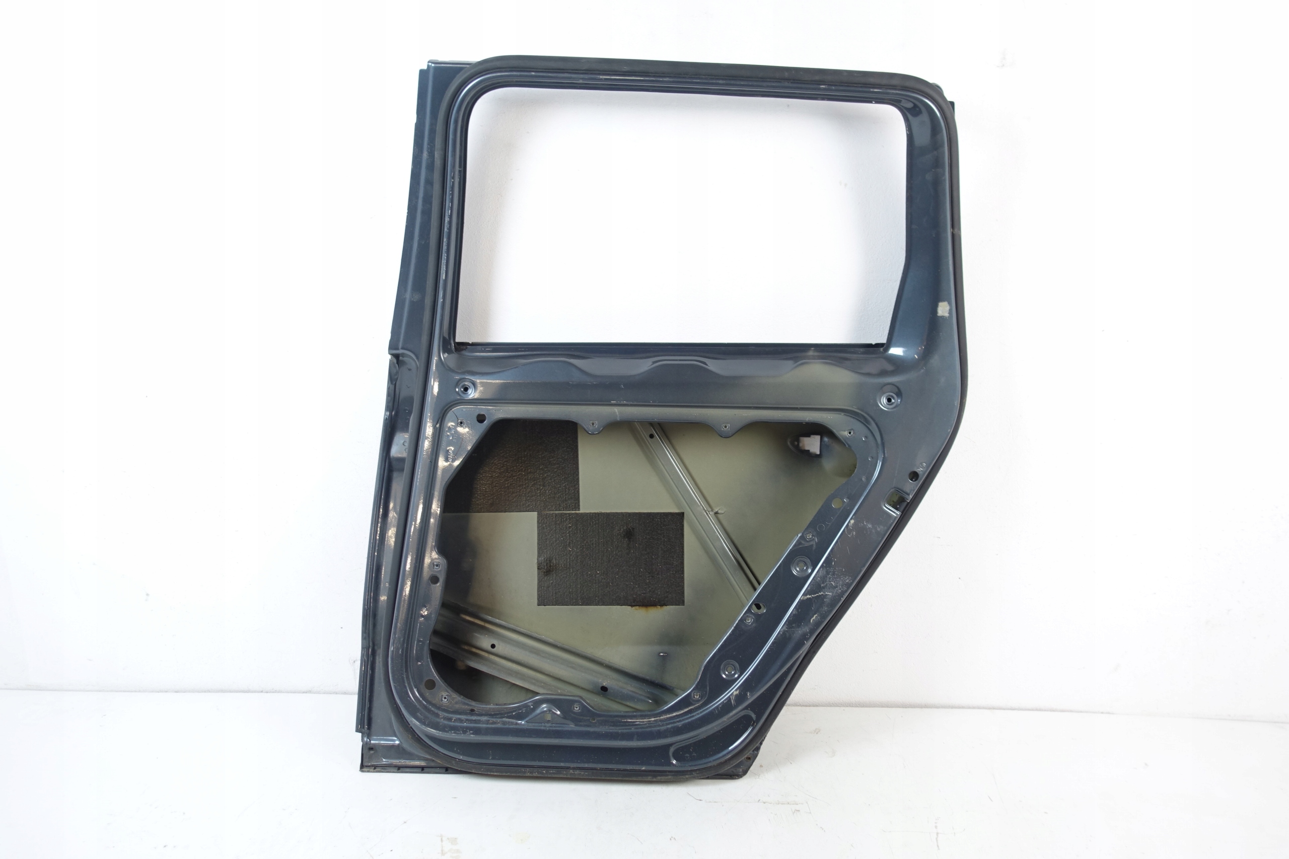 VW PASSAT B6 3C0 2005- door right rear part right rear.