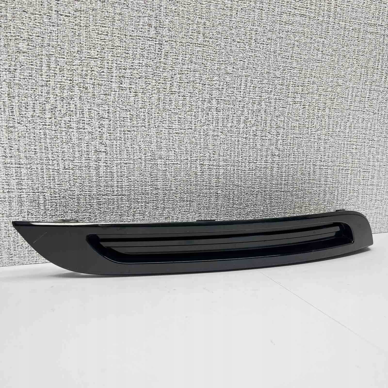 Range Rover Velar L560 covering left w bumper L8A2-17D750-AA