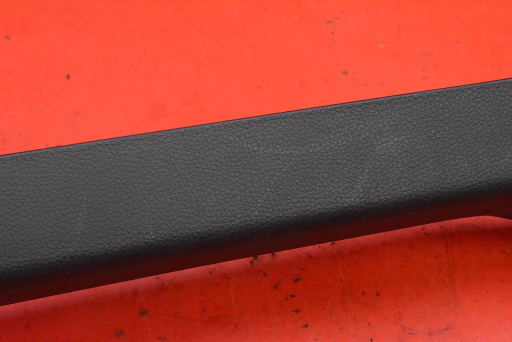 moulding threshold right front 67913-52210 TOYOTA YARIS 4 IV GR 20