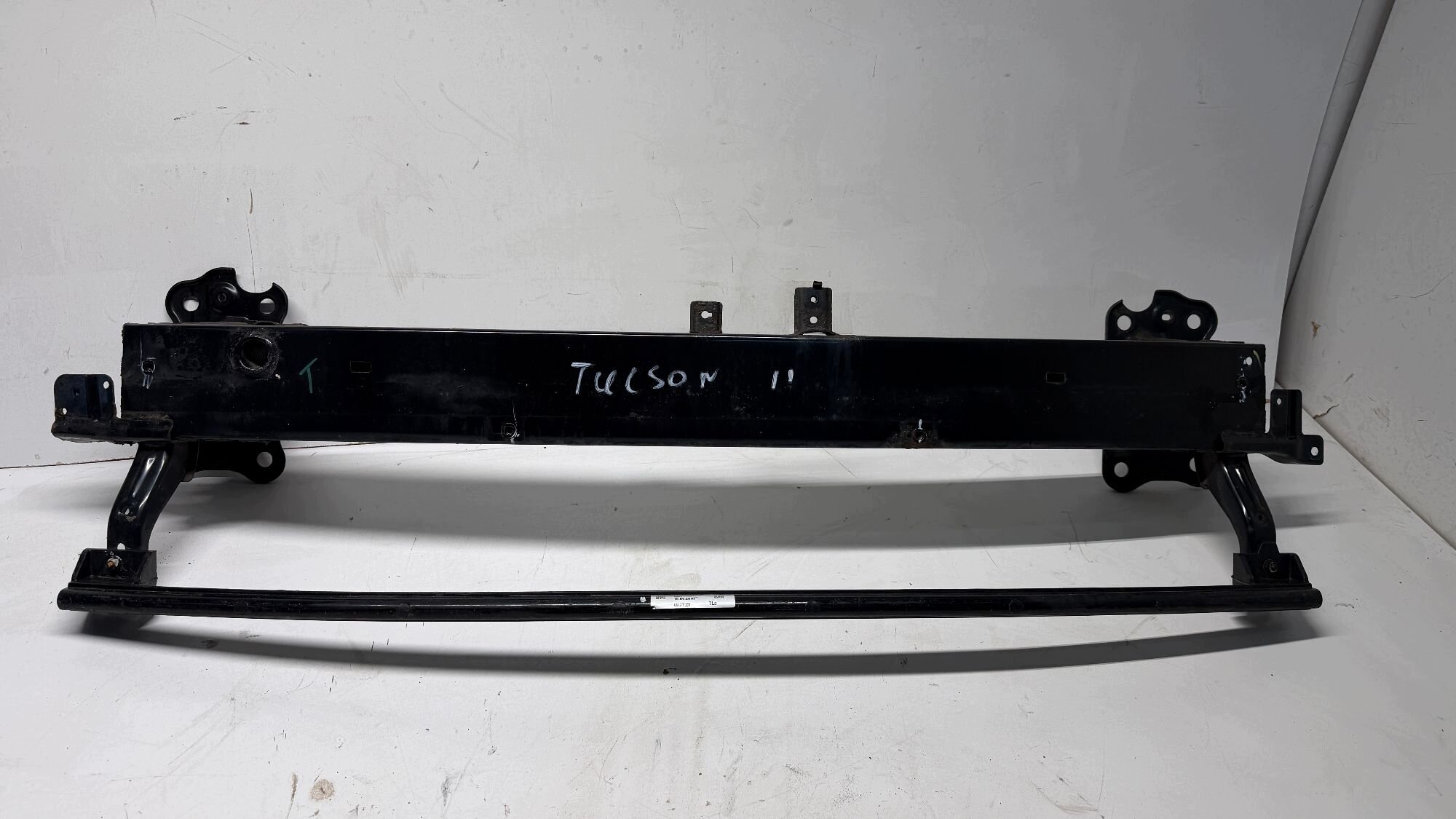 HYUNDAI TUCSON III bumper support pillar front 15-21