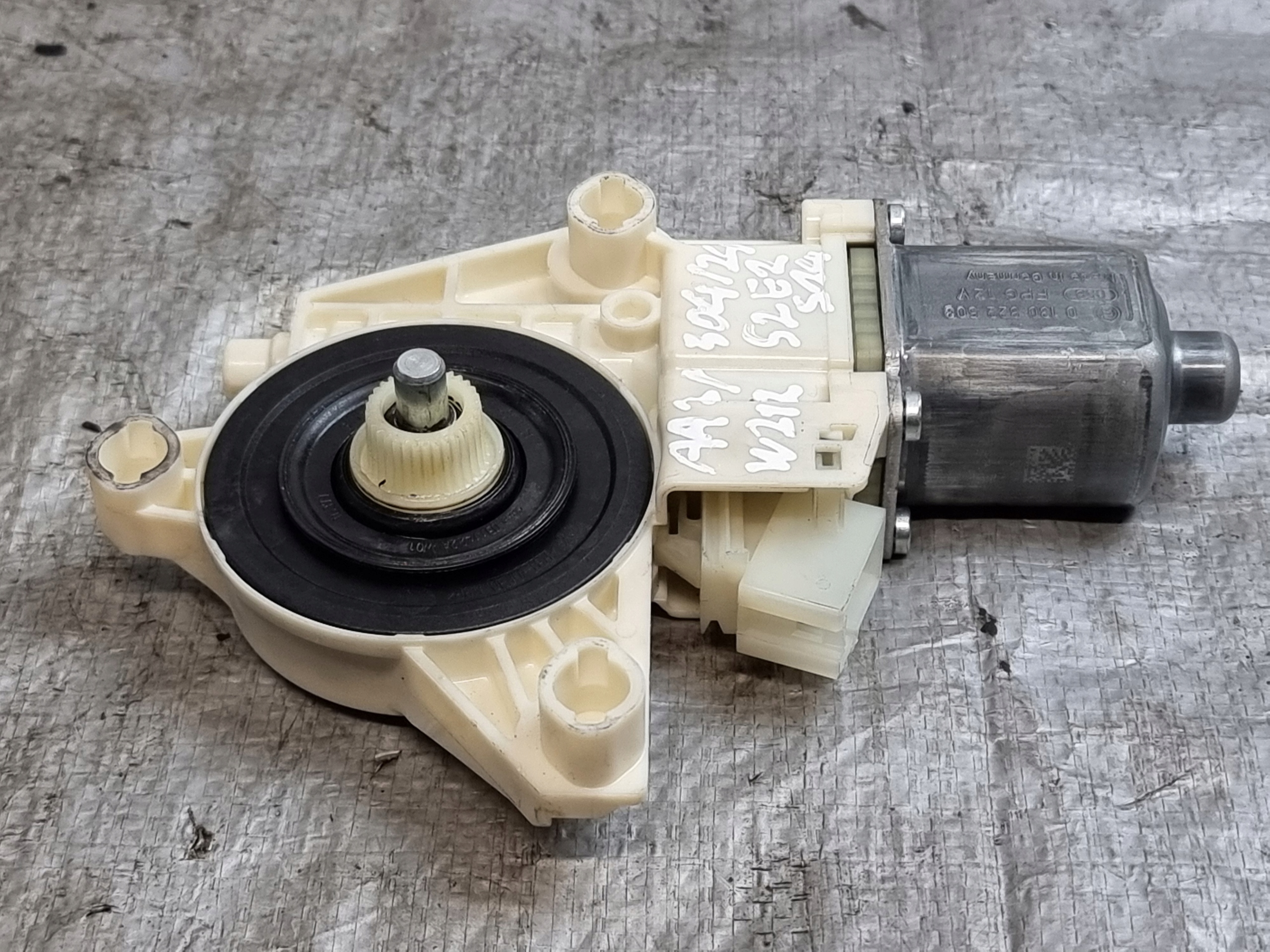 mini motor windows left front OE A2048200142 MERCEDES E KLASA W212 13r