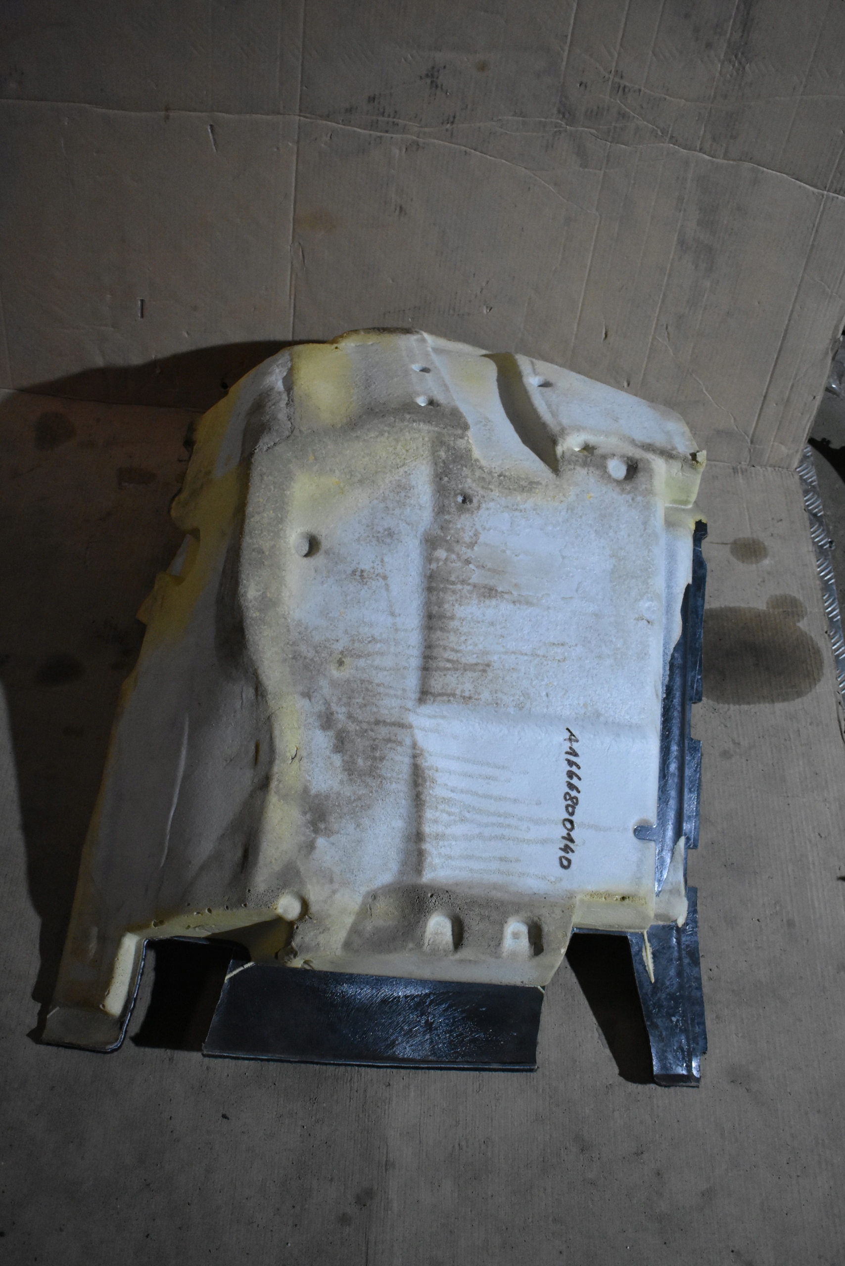 IDEALNY carpet front left MERCEDES W166 1