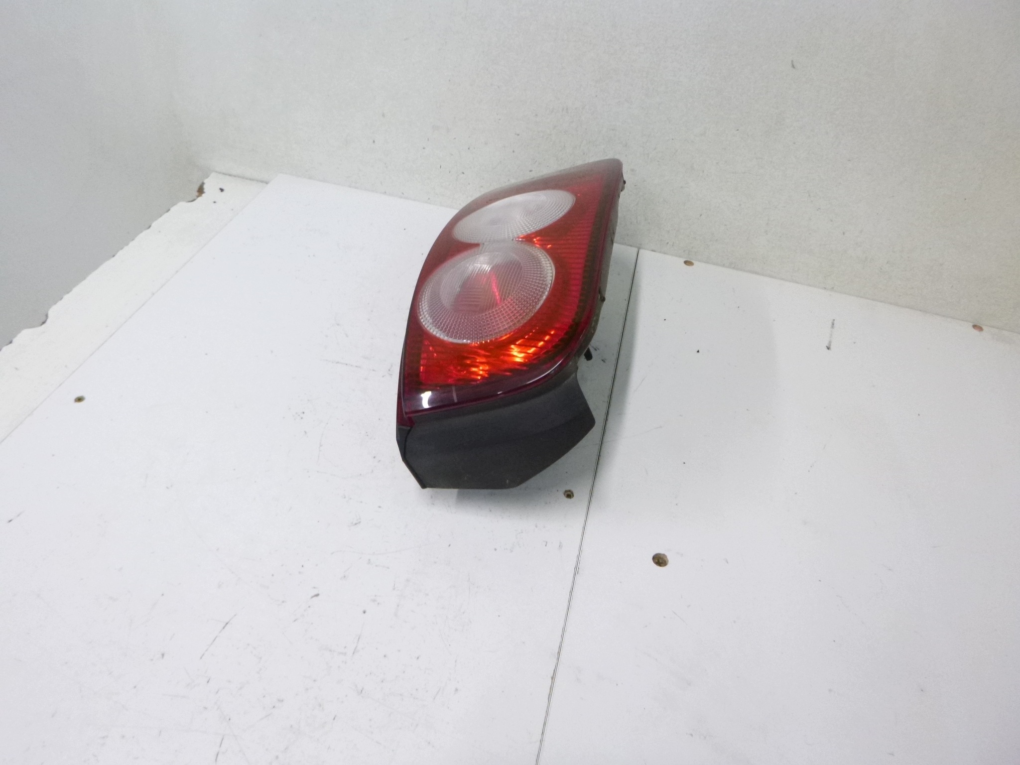 light rear left Nissan Micra K12 Cabrio C+C Valeo original 2005 - 2010