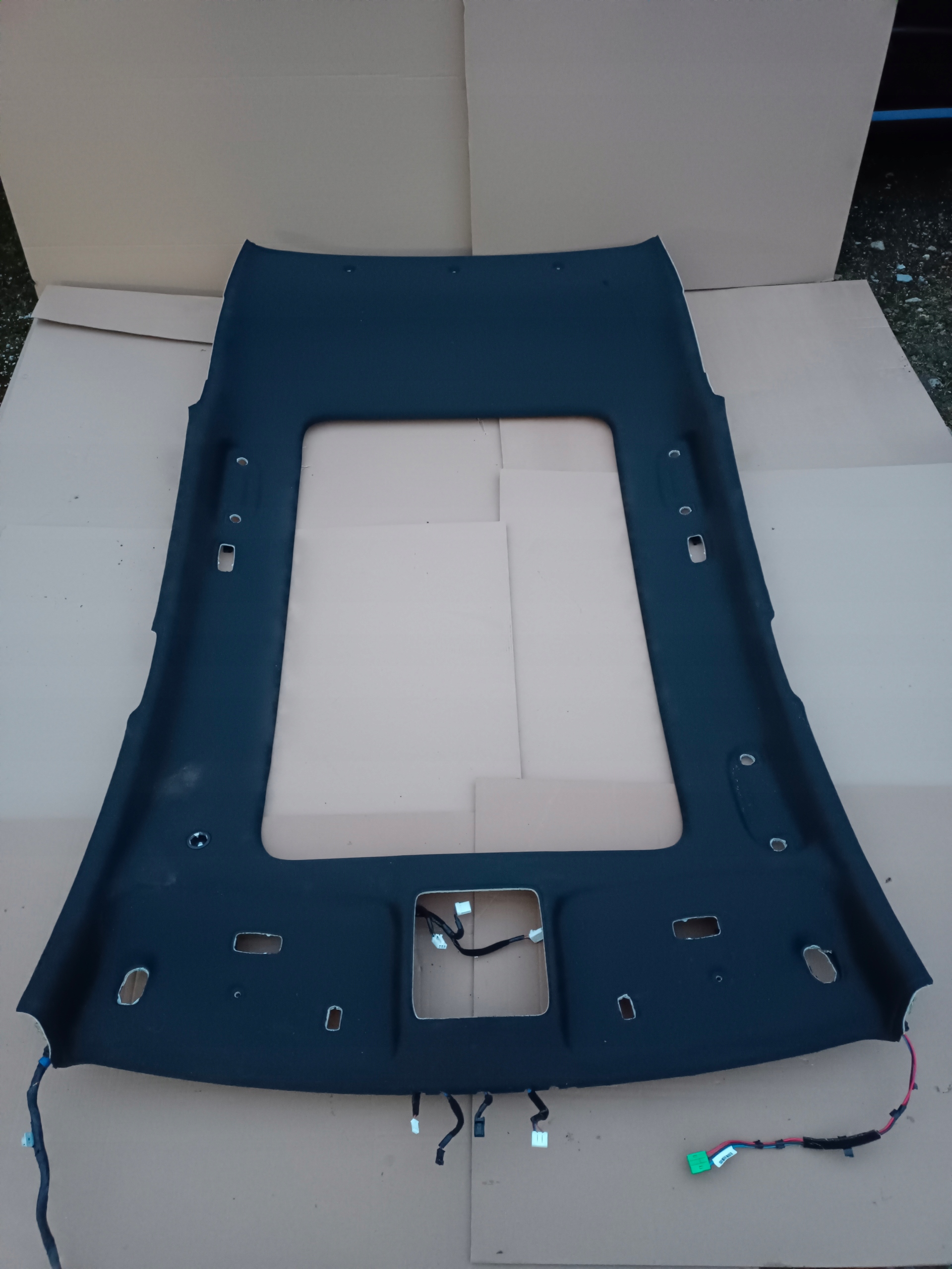 PODSUFITKA KIA CEED II GT 5 DRZWI HATHBACK CZARNA