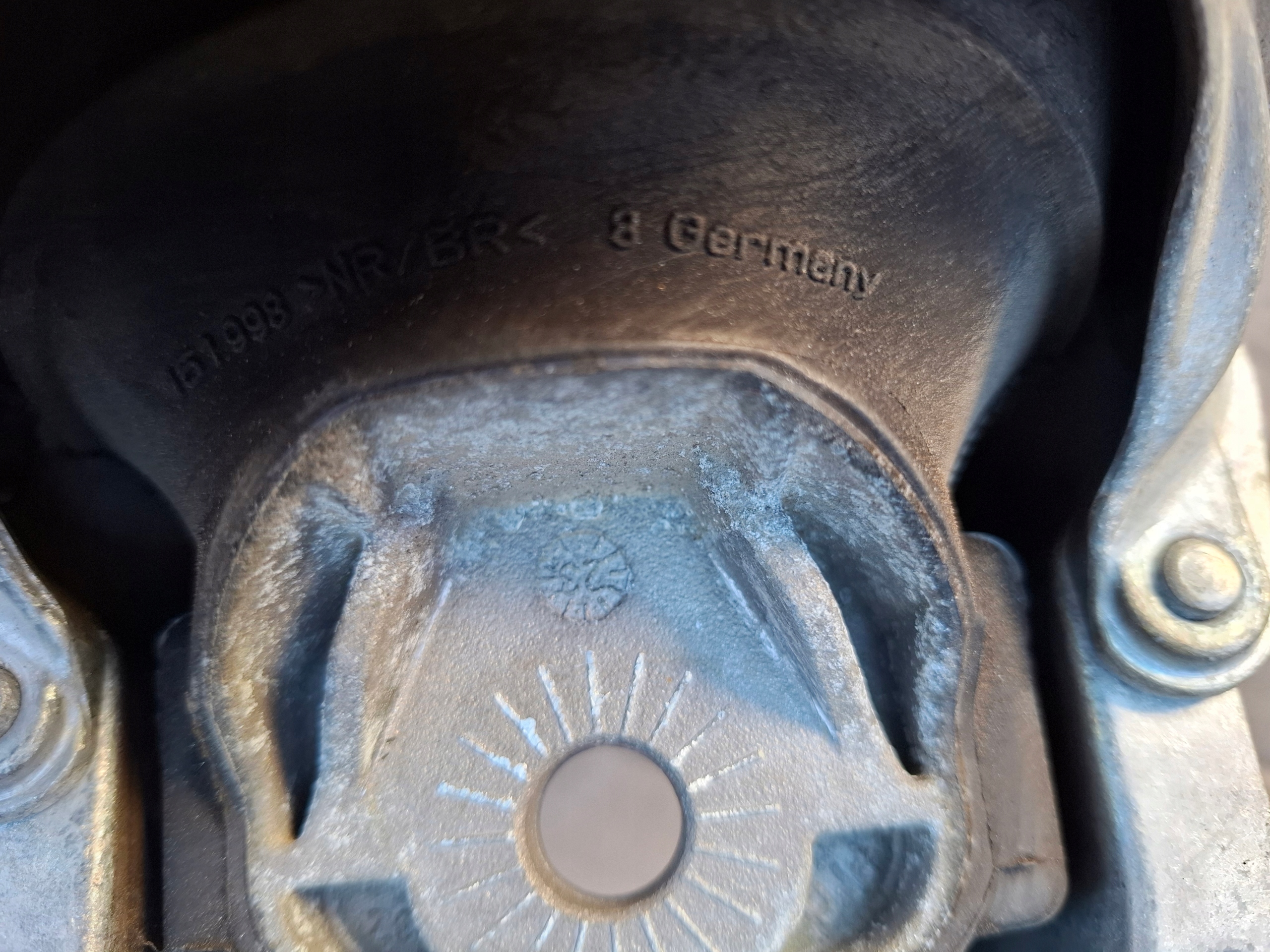 AUDI RS7 RS6 C8 engine mount left 23r