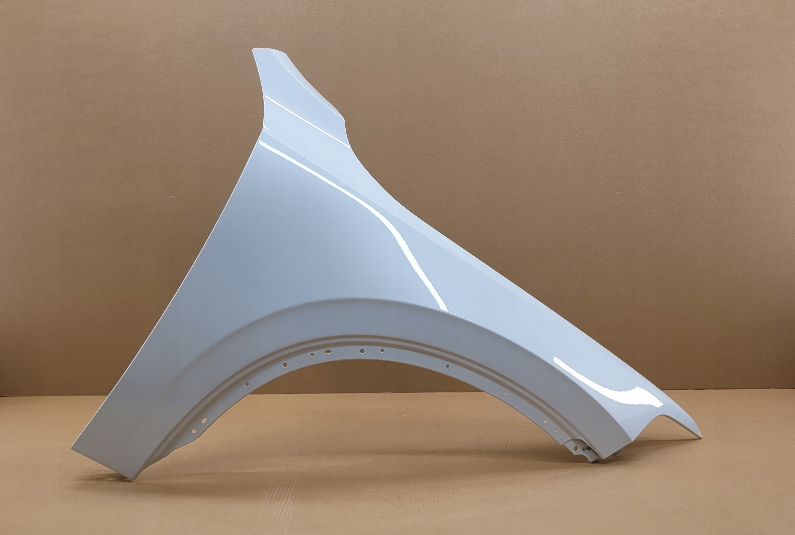 right front fender front VOLVO XC90 IDEALNY W colour 614 ICE WHITE SOLID