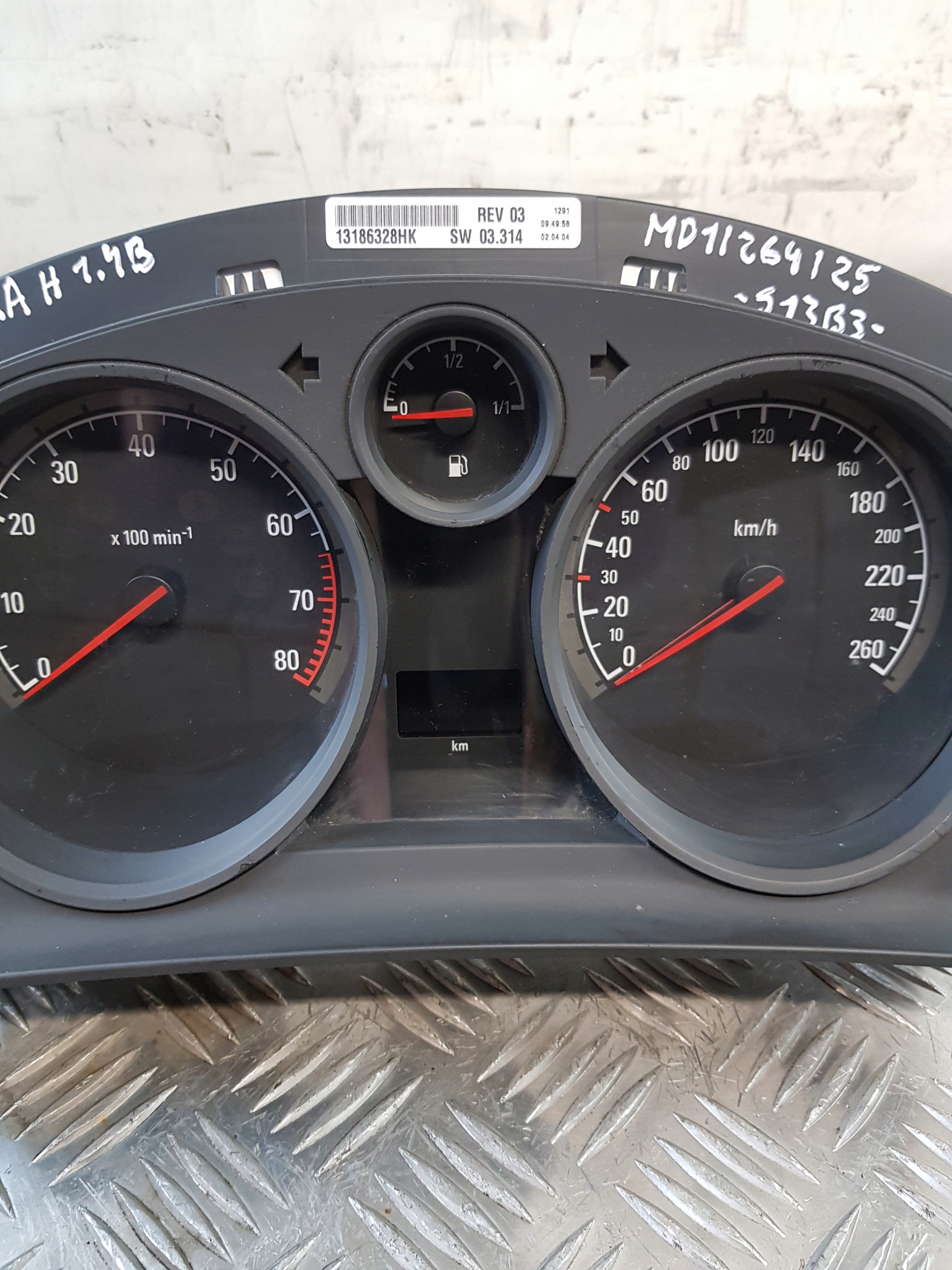 dials 13186328HK OPEL ASTRA H 1.4B 04R- EUROPA