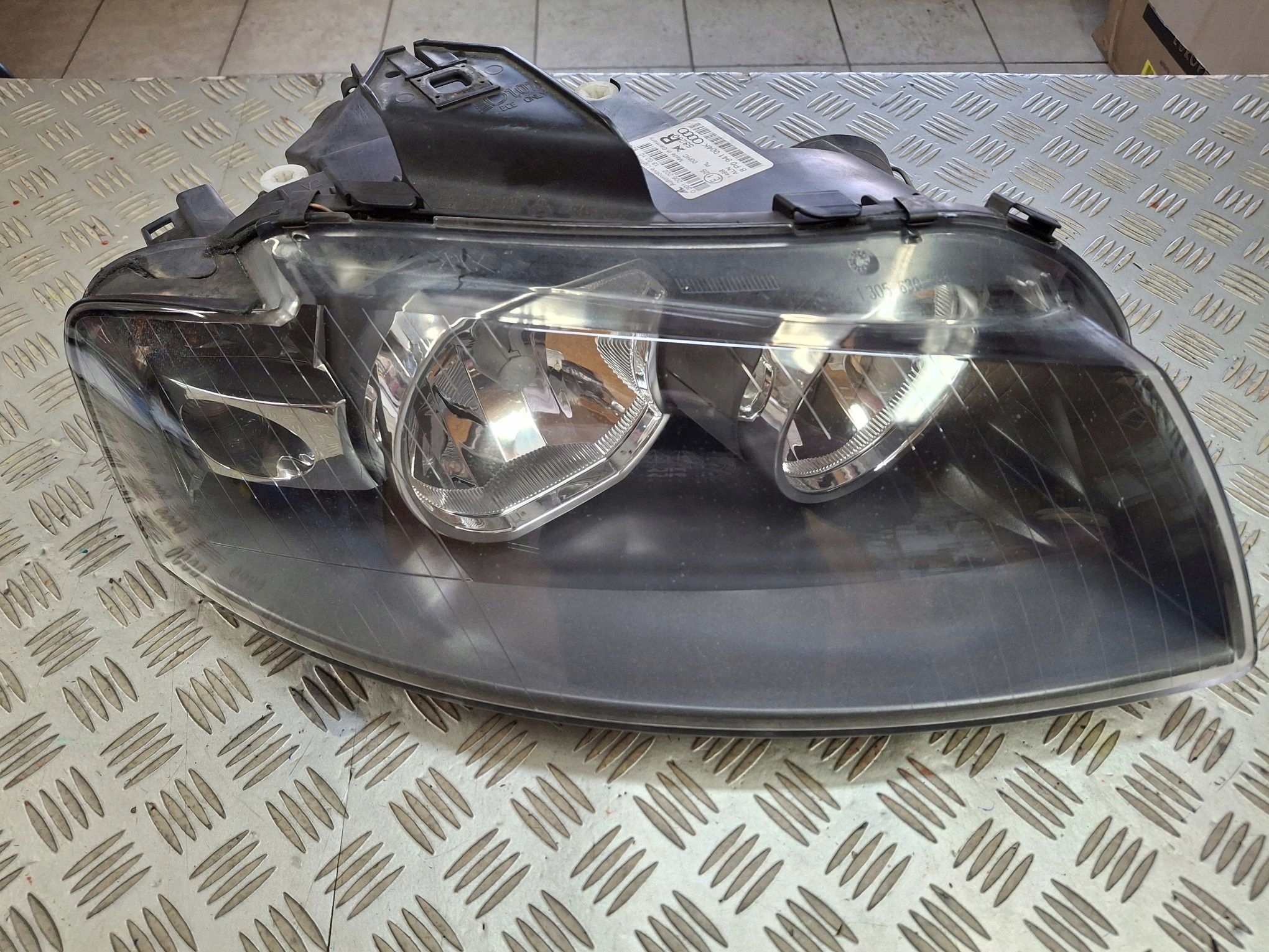 light right front AUDI A 8P0 2003R->2008R