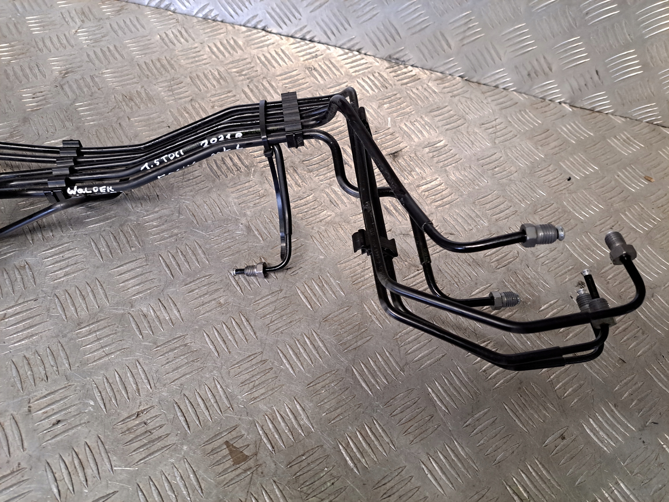 FORD Focus MK4 1.5 21 r тормозной шланг
