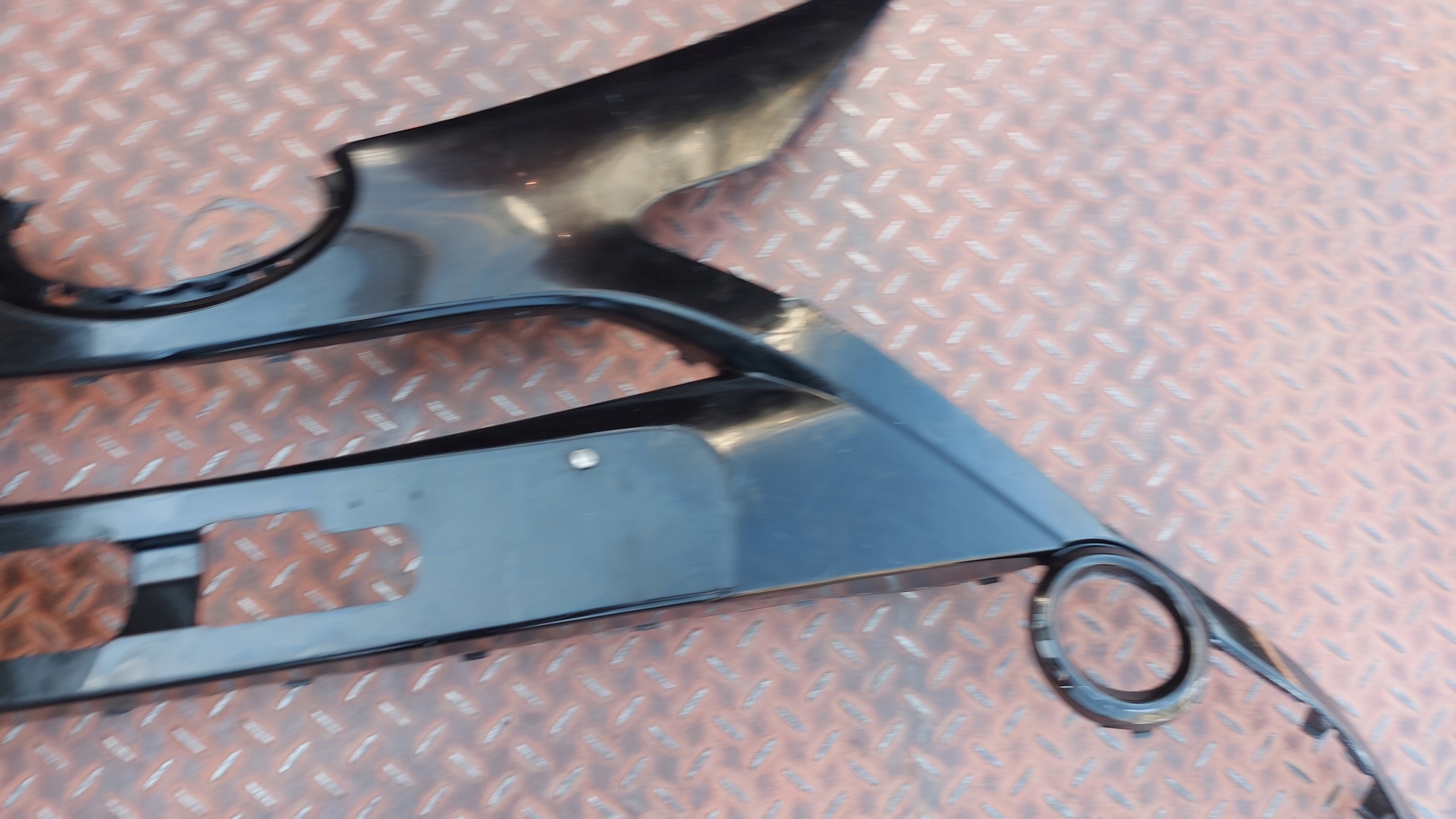 grid of a bumper central lower front front TOYOTA AYGO II 14