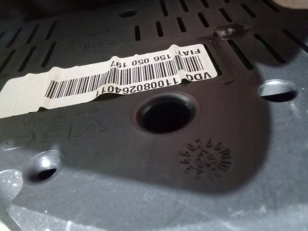 Alfa Romeo GT dials dials 156050197