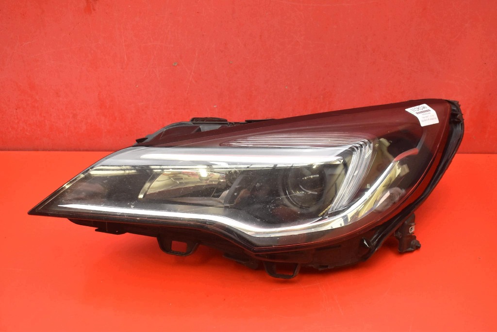 REFLEKTOR Gauche Feux phare Avant Lentille EU 39158005 OPEL ASTRA 5 V K 15-20