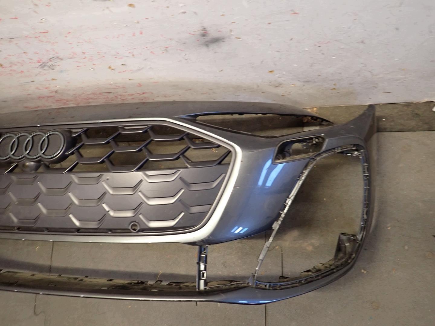 bumper front front AUDI A5 III B10 2024- 8B3807437A