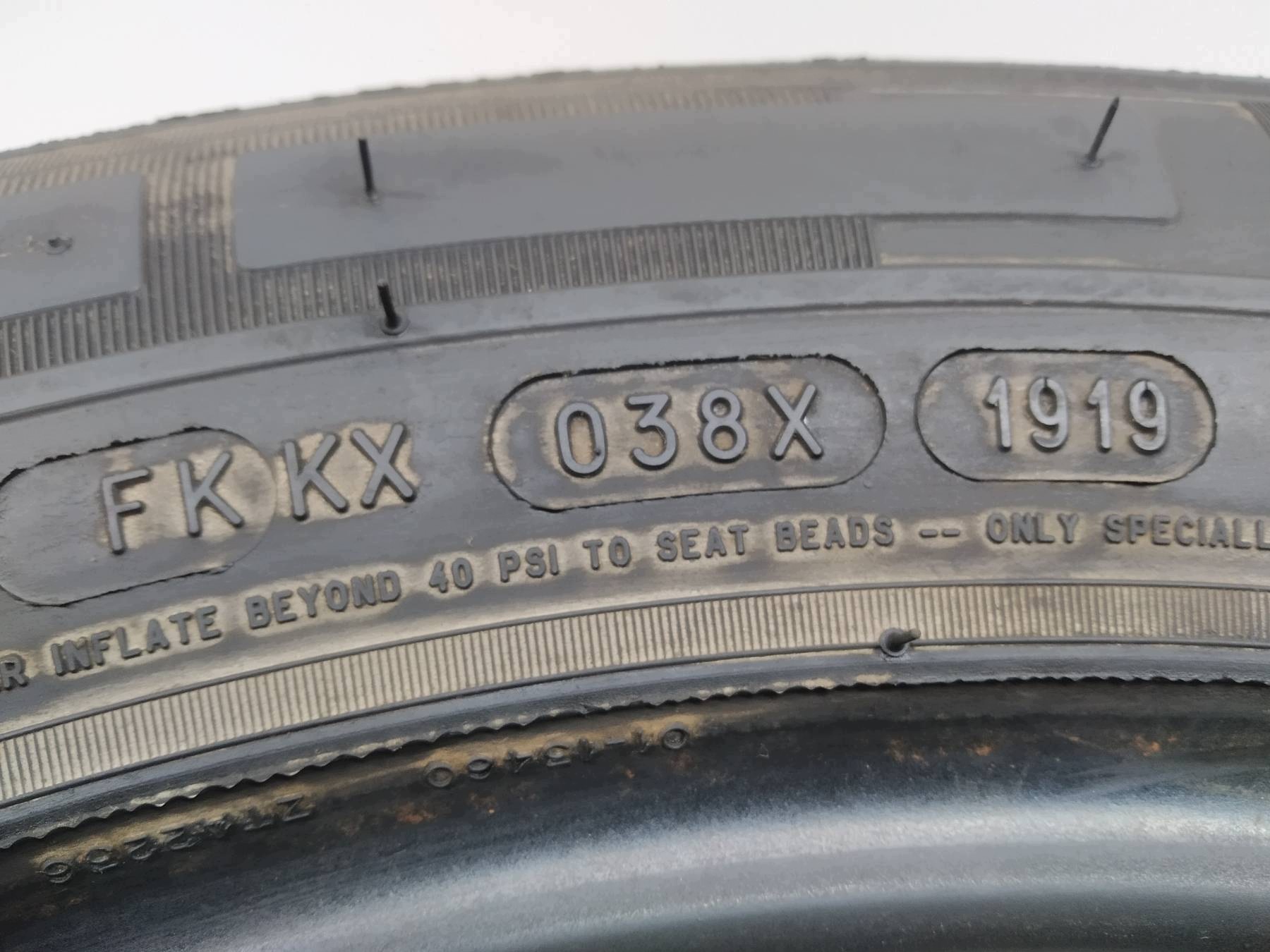 tyre summer MICHELIN AGILIS 215/60R17C (1919) 8.70
