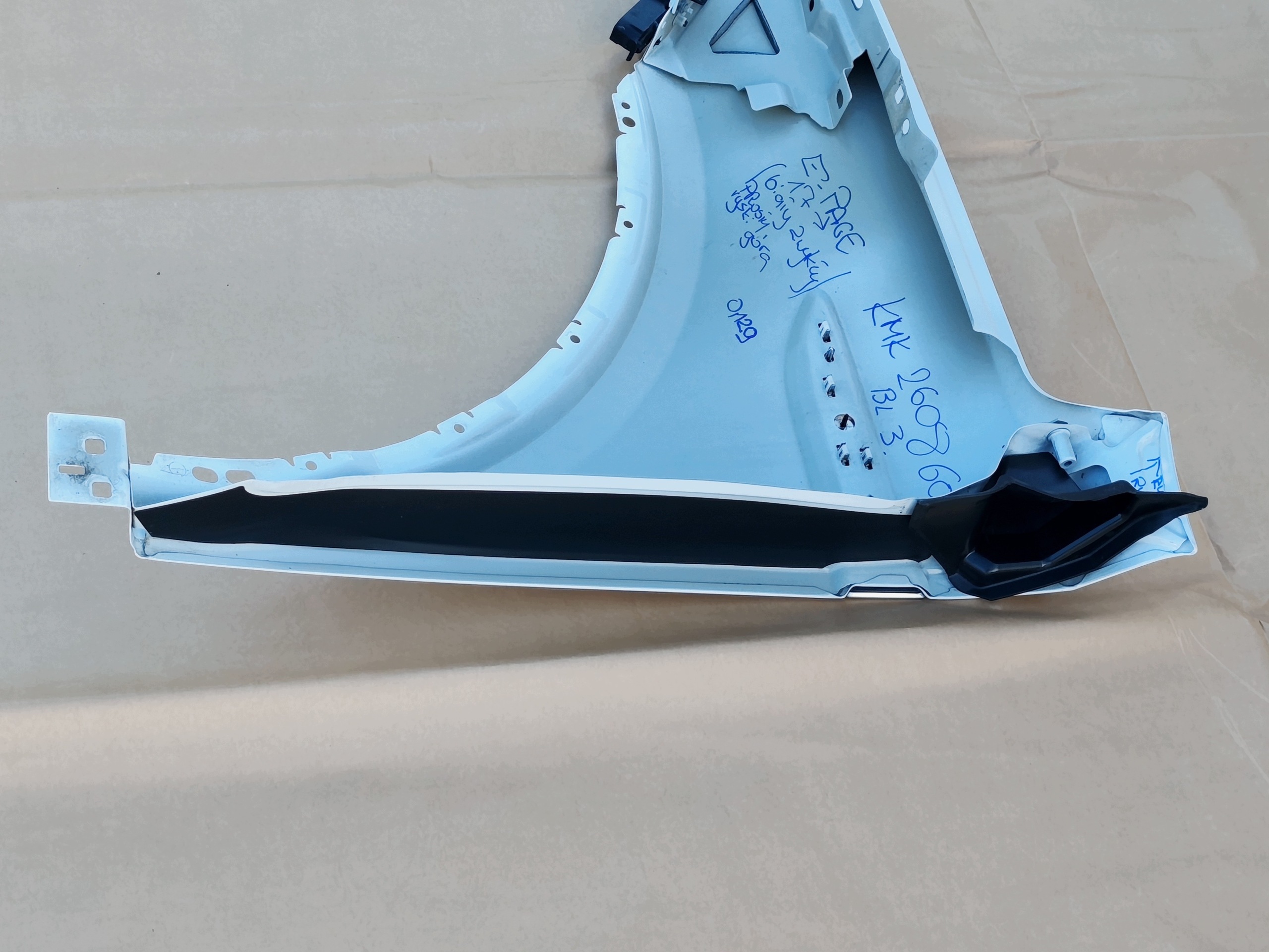 JAGUAR E-PACE 2017-2024 fender right front original 16A182-AD