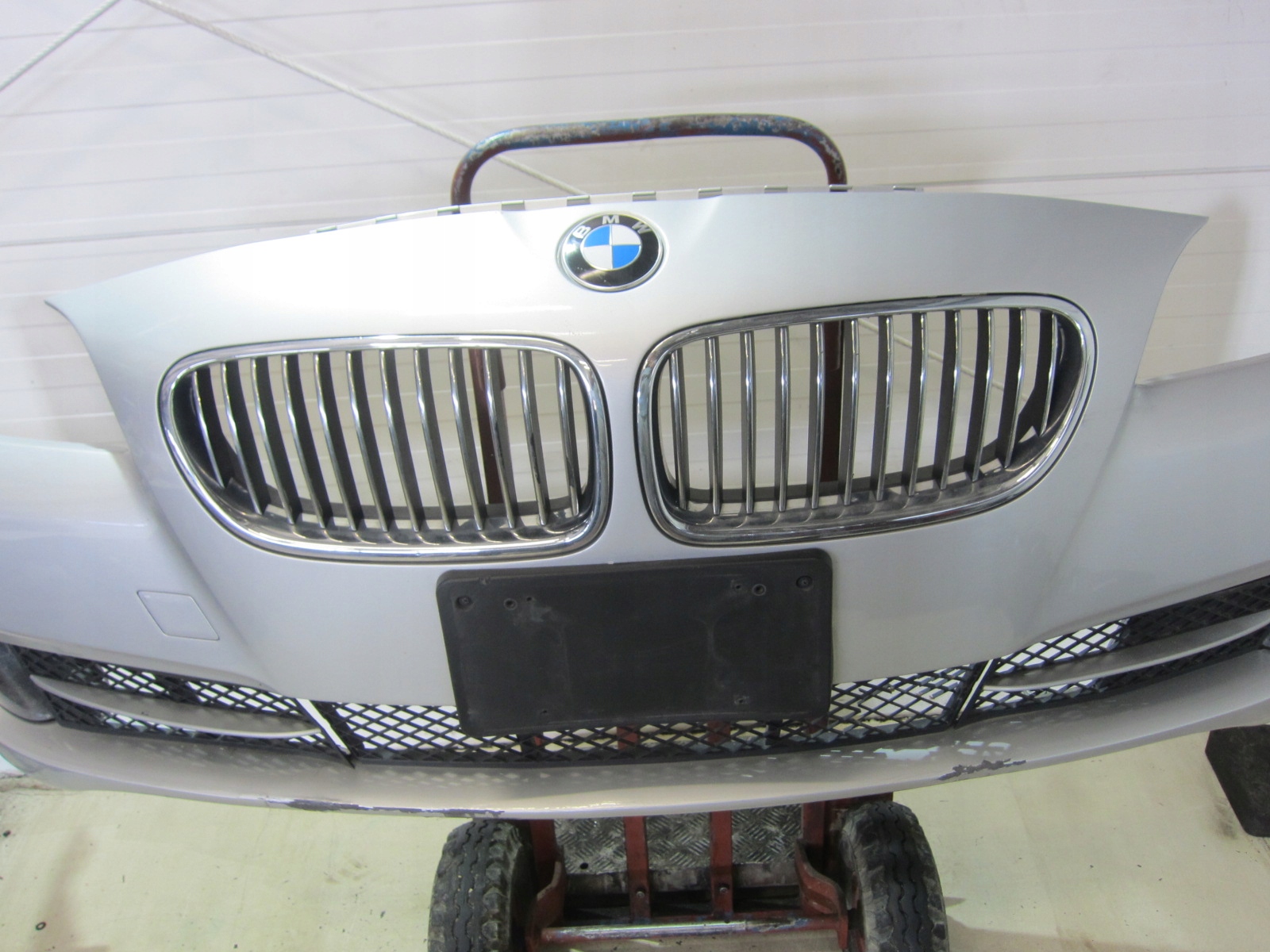 BMW F10 528XI N20 front bumper TITANSILBER 354