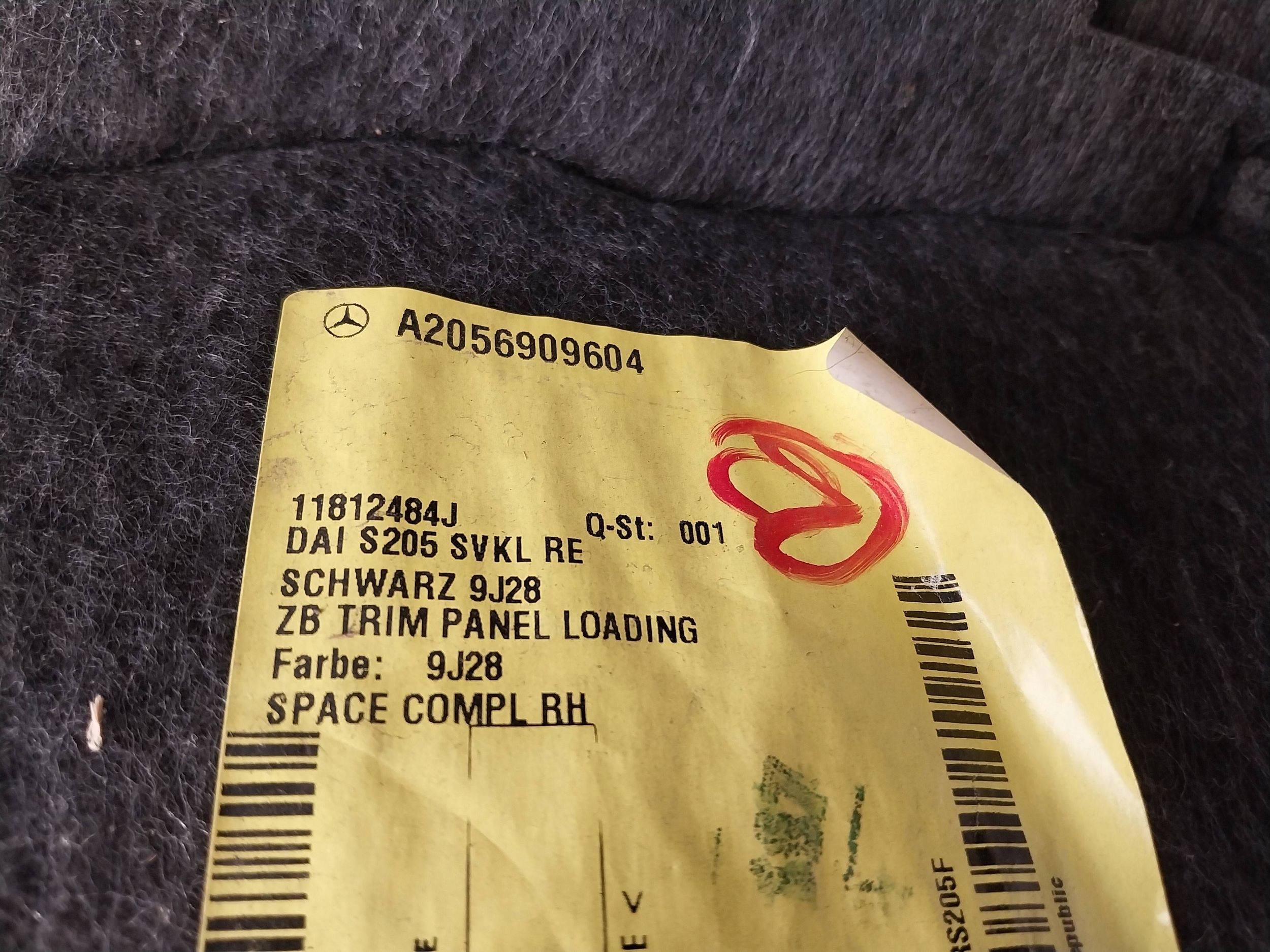 boot upholstery right rear part A2056909604 MERCEDES W205 KOMBI