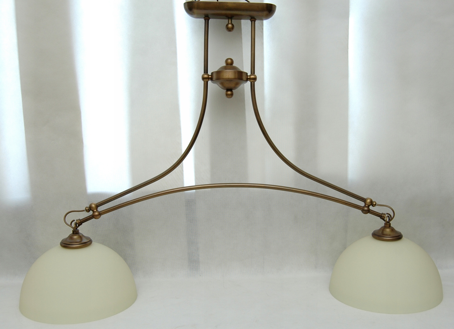 Mosadzný luster, závesná mosadzná lampa