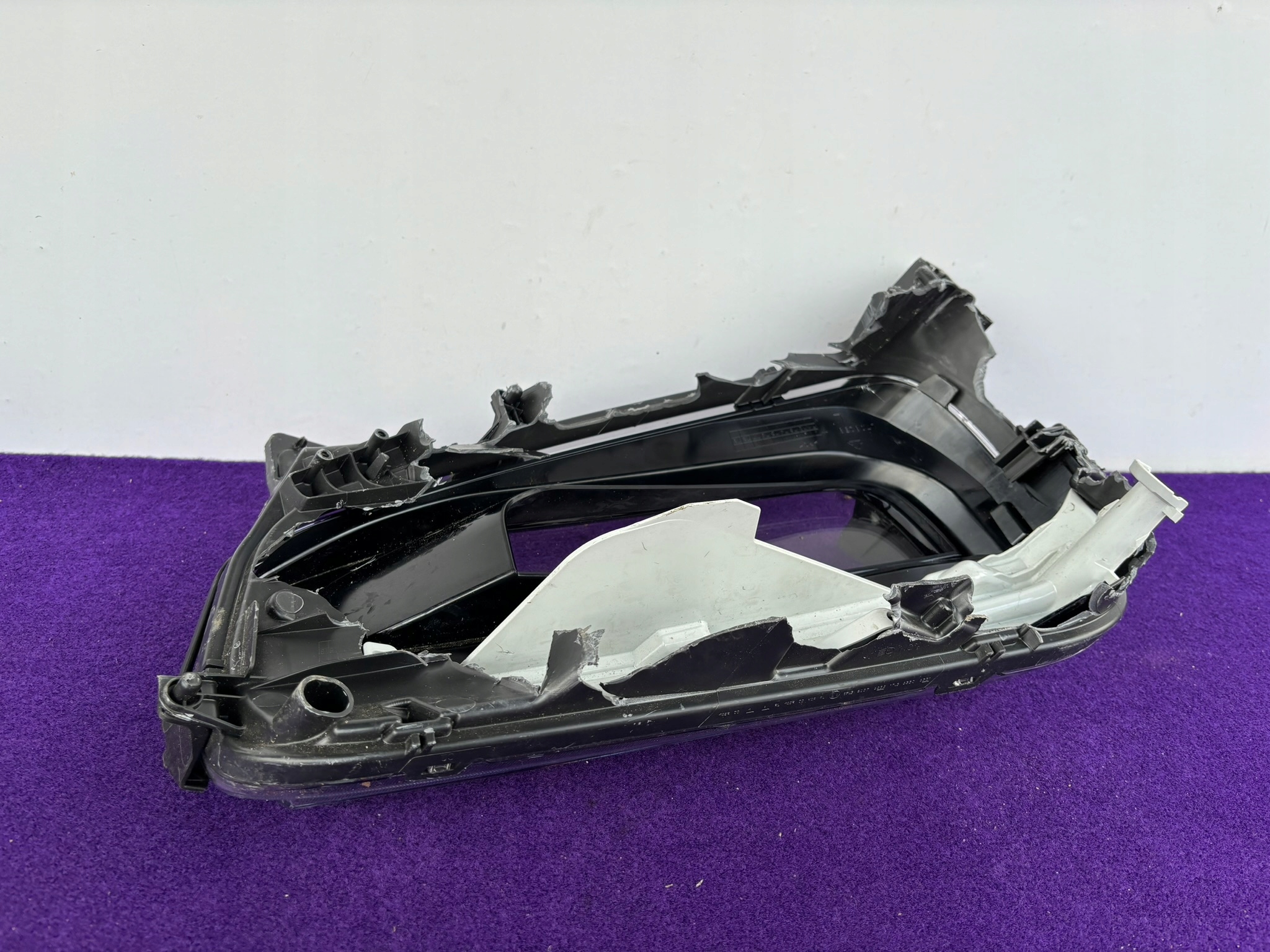 JEEP AVENGER left light front KLOSZ SZKLO bracket L708258 K73/113