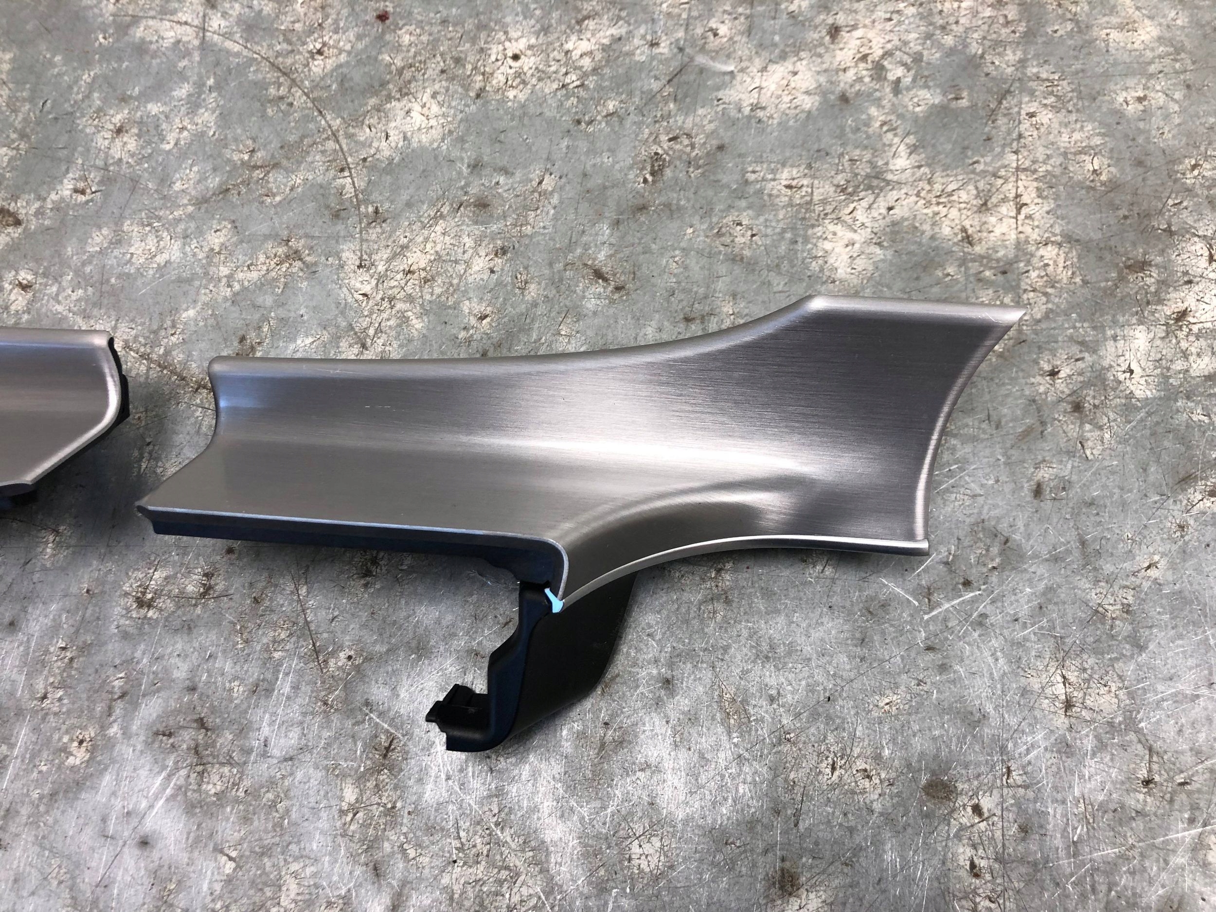 Moulage DEKORY Console MERCEDES W205 A2056800471
