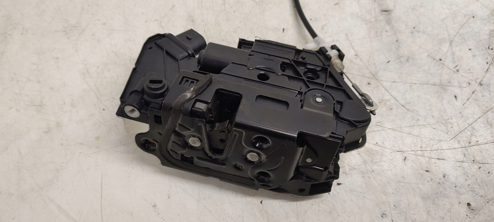 lock door rear part rear left VW Passat CC 2,0 TDI
