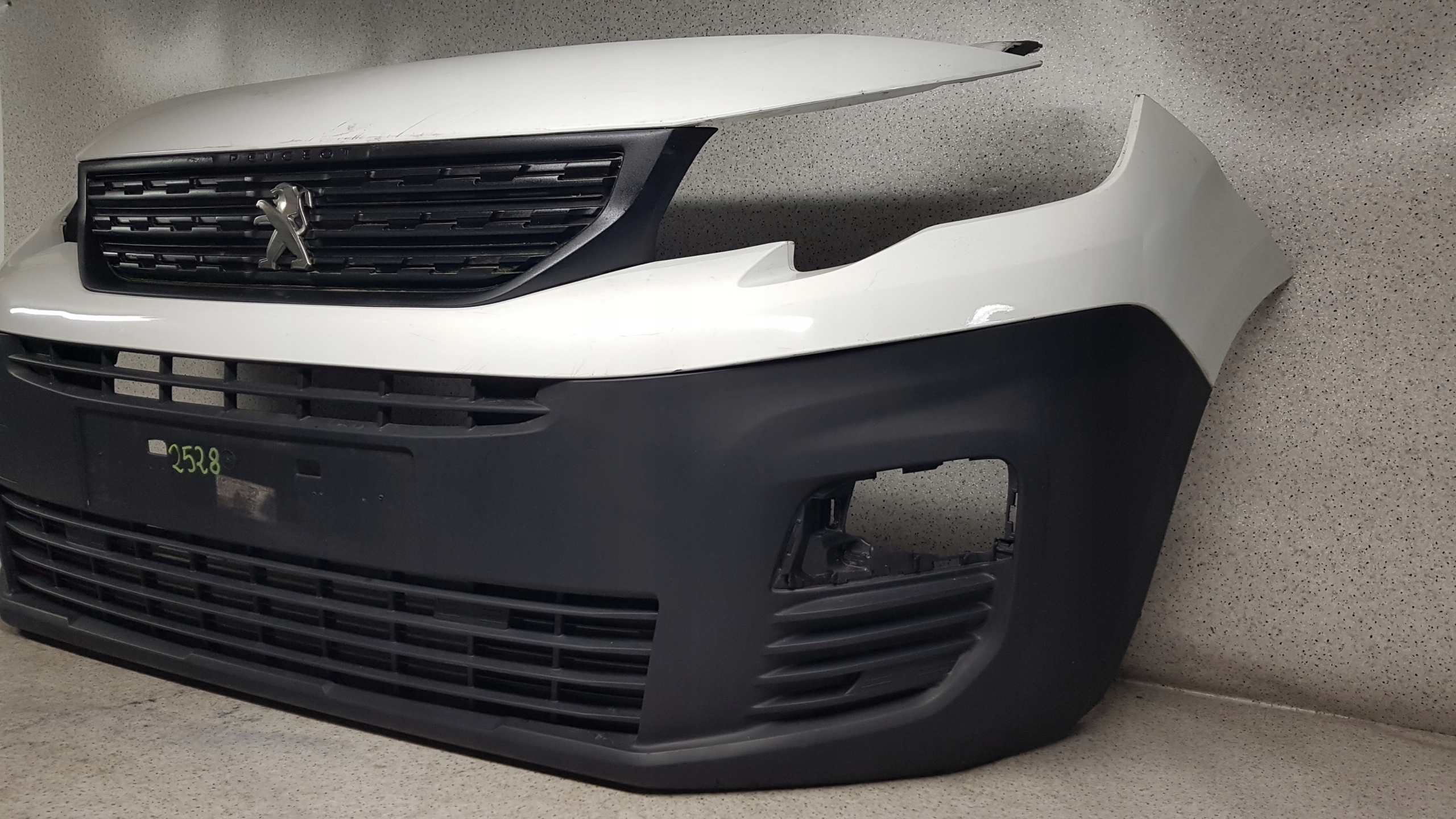 PEUGEOT PARTNER IV 4 2020 - nárazník předek 2528
