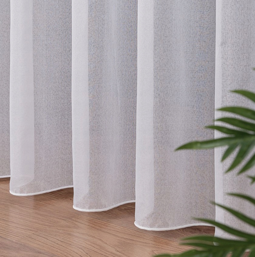 Hotová záclona s páskou a závažím sable, hustá mřížka, nádherná bílá barva! 700x260