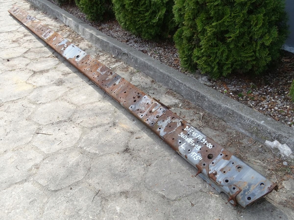 DAF FA 45 91 00 RAMA LEWY BOK 560x19CM 17 5 Car type Trucks