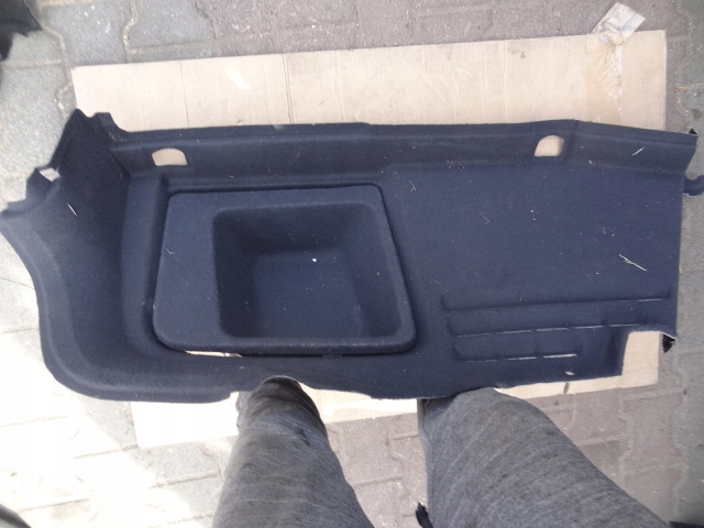 TAPICERKA BAGAŻNIKA PRAWY TYŁ AUDI A6 C6
