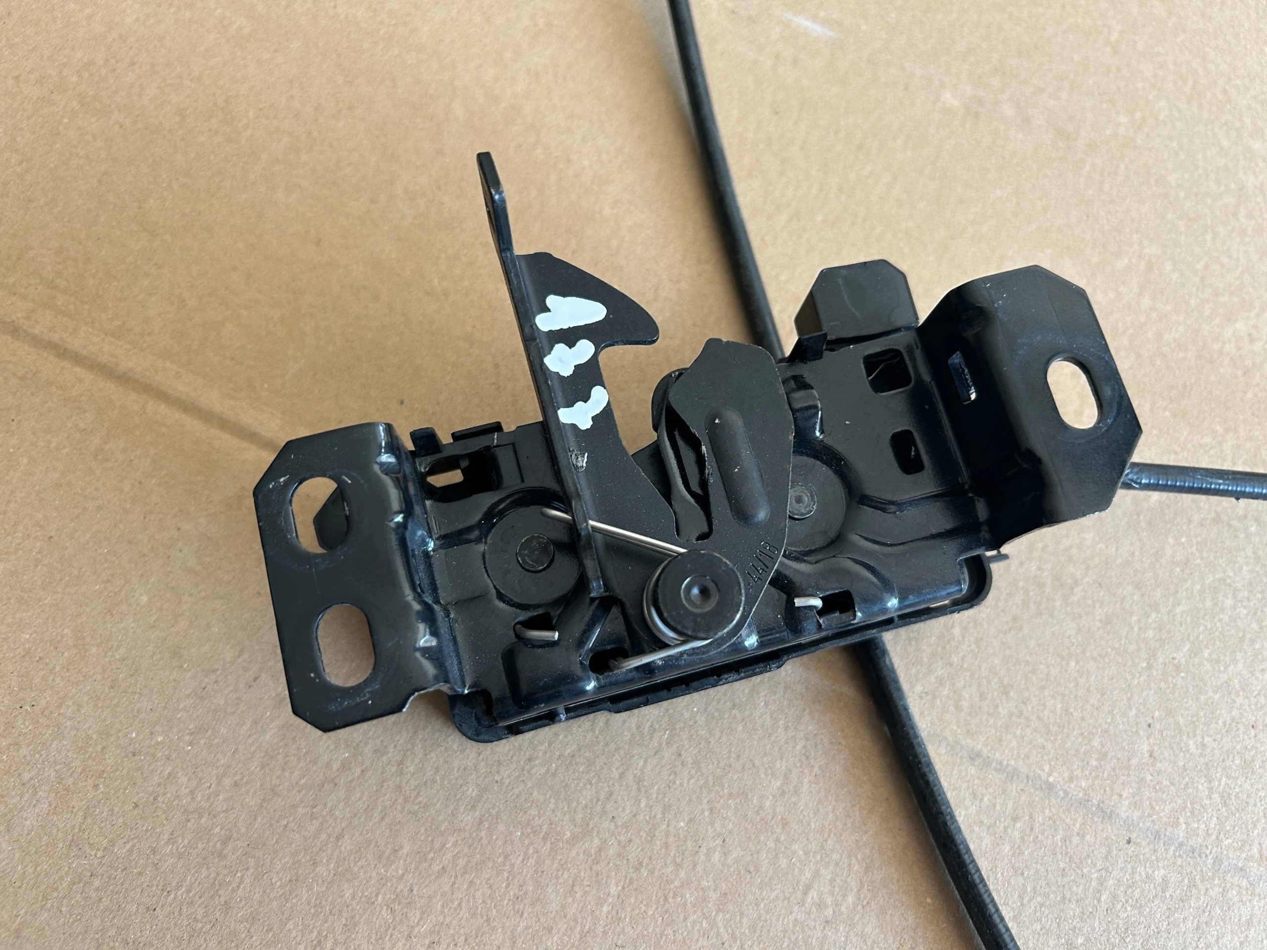 MERCEDES W177 bonnet latch lock A177880300080C0 rope