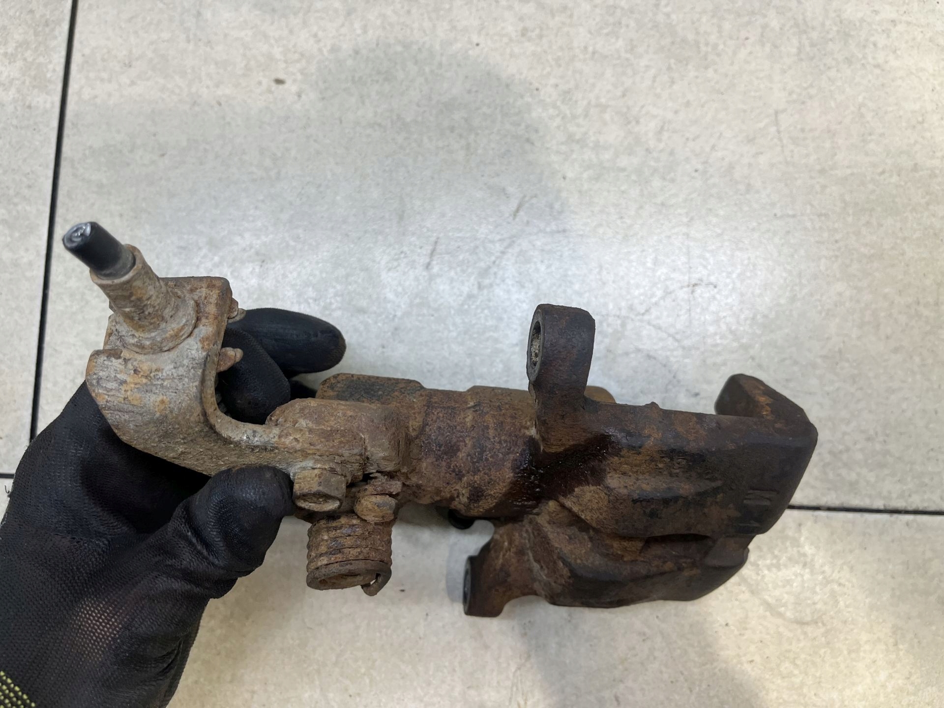 caliper brake right rear part MAZDA 6