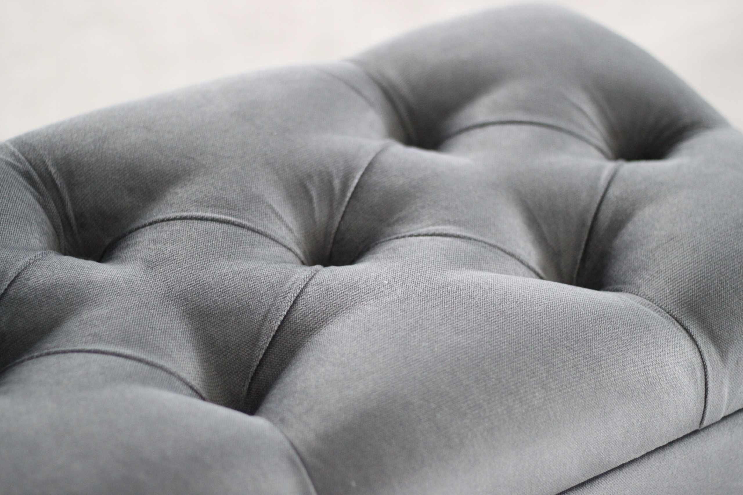 PUFA skrzynia GLAMOUR podnóżek CHESTERFIELD+kolory Kod producenta 123