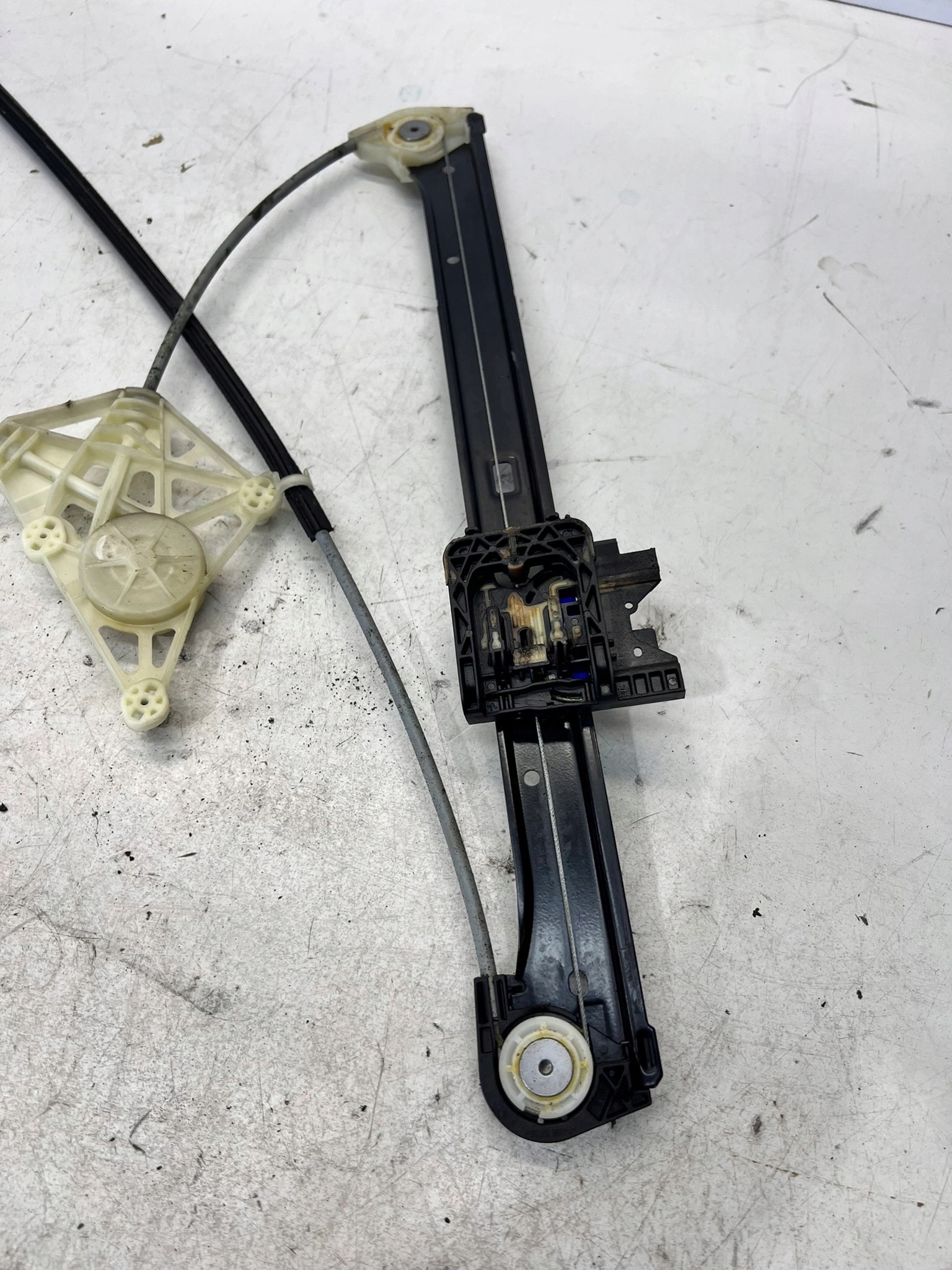 mechanism lifting windows right rear part AUDI 4M0839462A