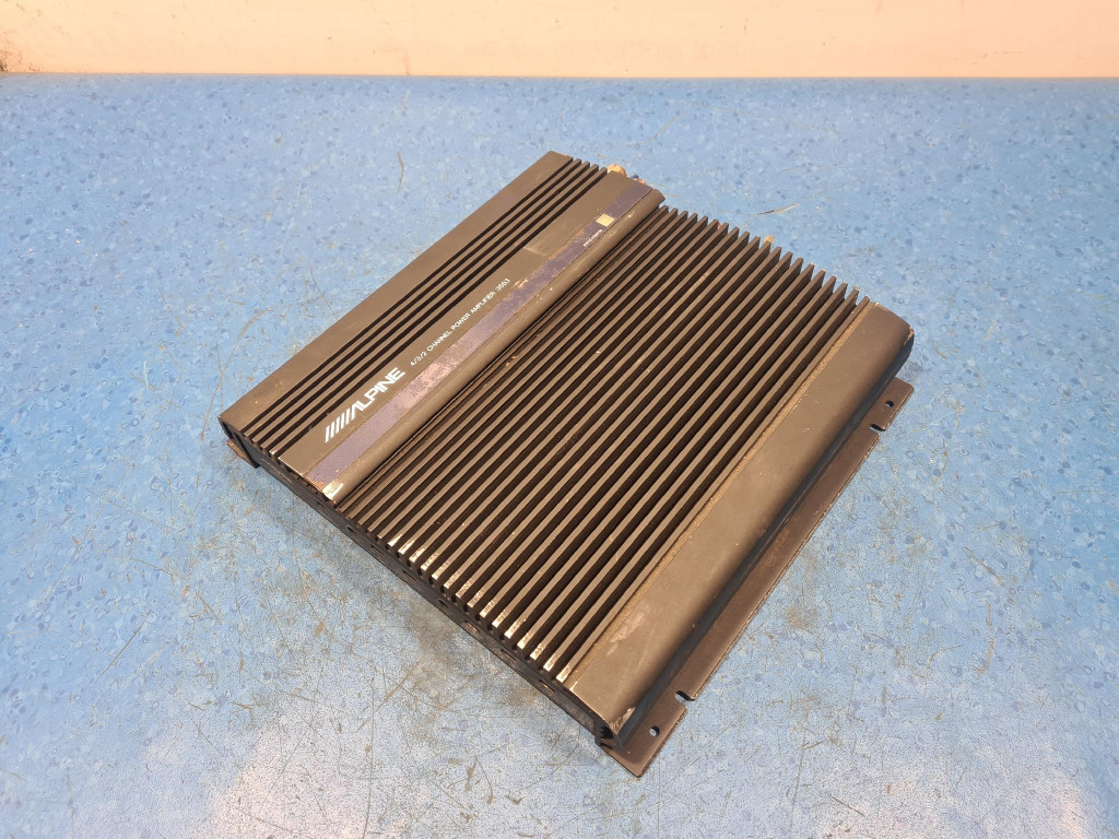 WZMACNIACZ ALPINE 3553