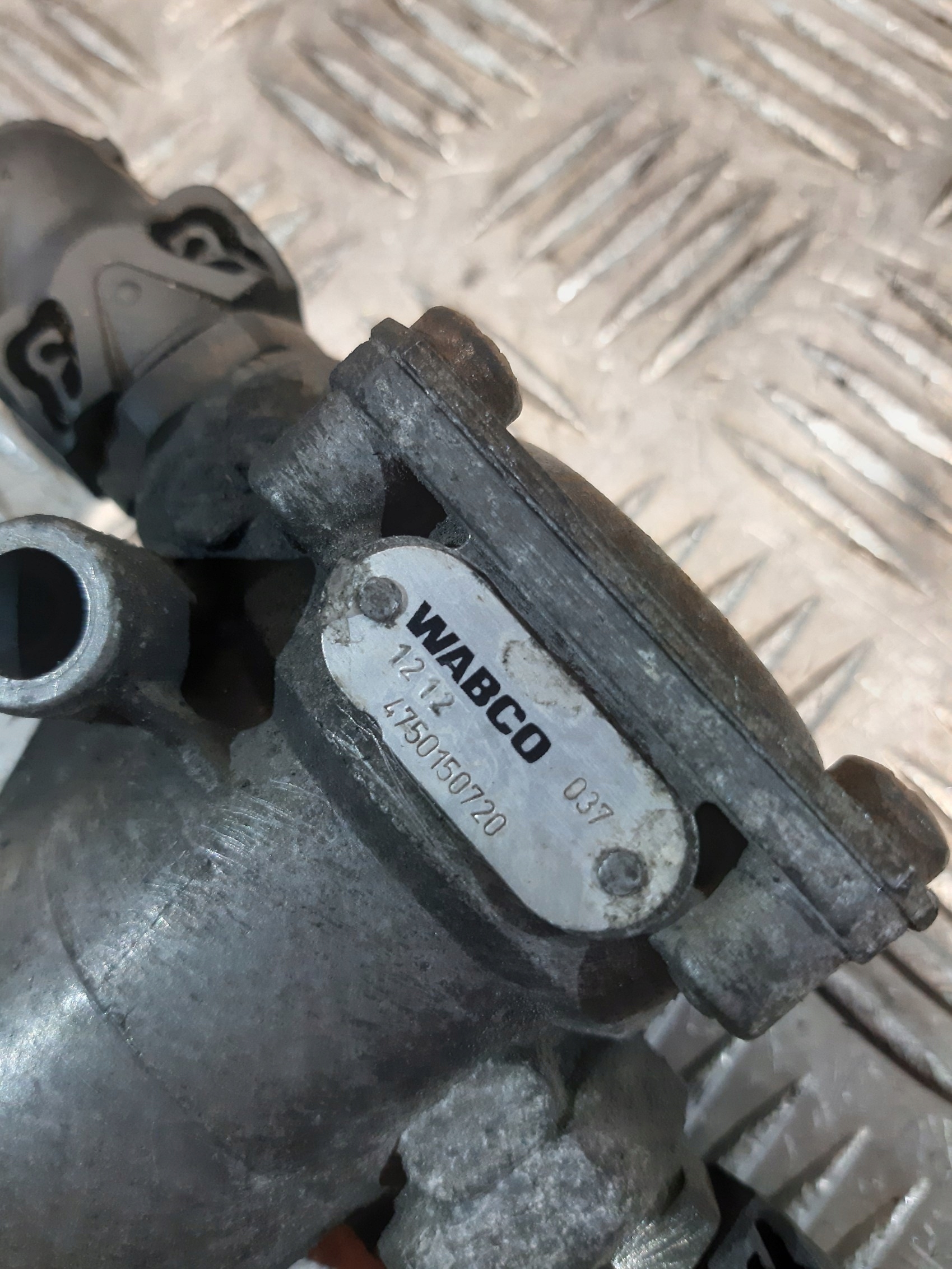 REGULATOR Pression WABCO 4750150720 VOLVO FH12