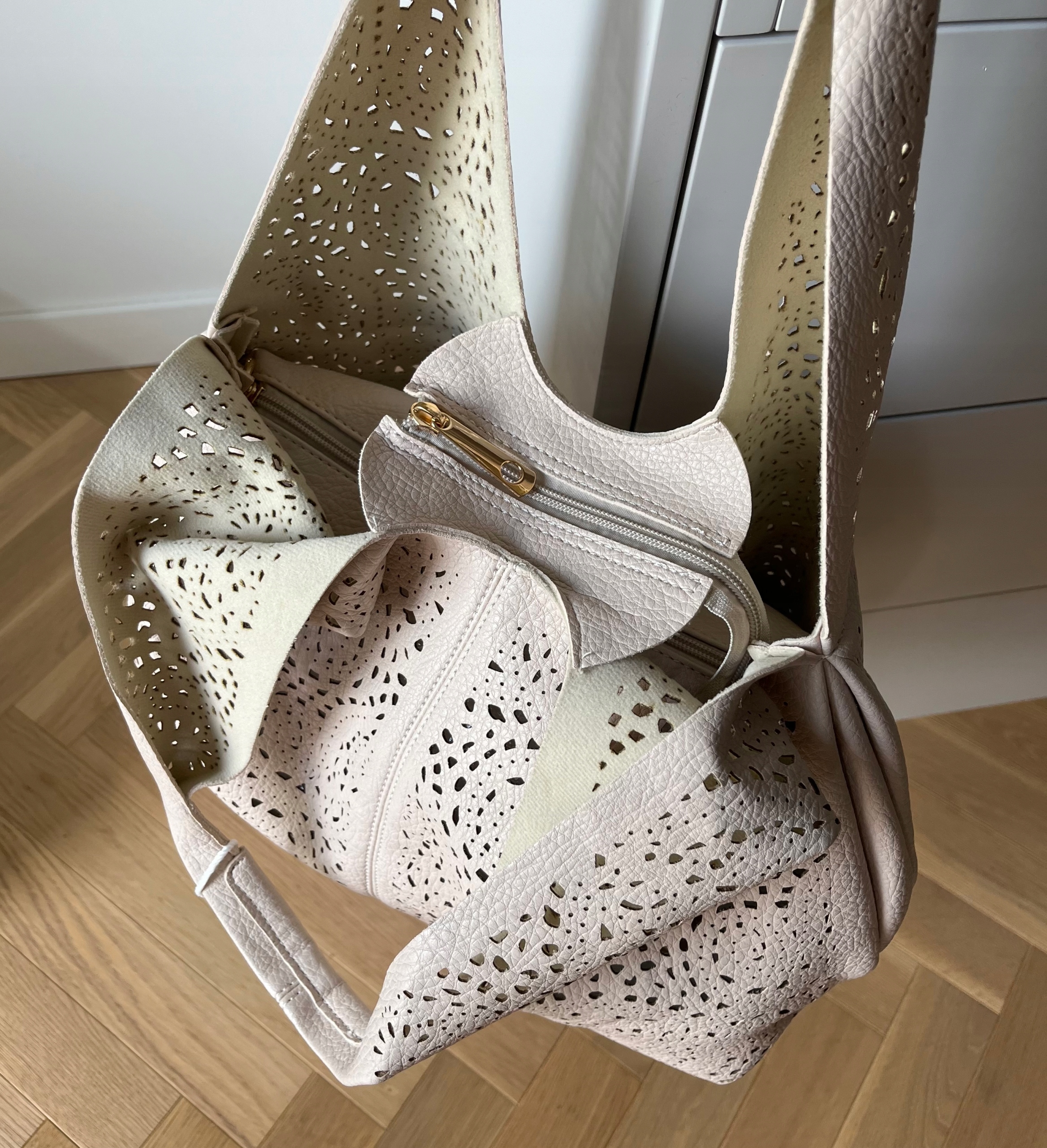 BEŻOWA AŻUROWA TOREBKA DAMSKA WOREK SHOPPER MODNA WŁOSKA TORBA WZÓR BEIGE Płeć kobieta