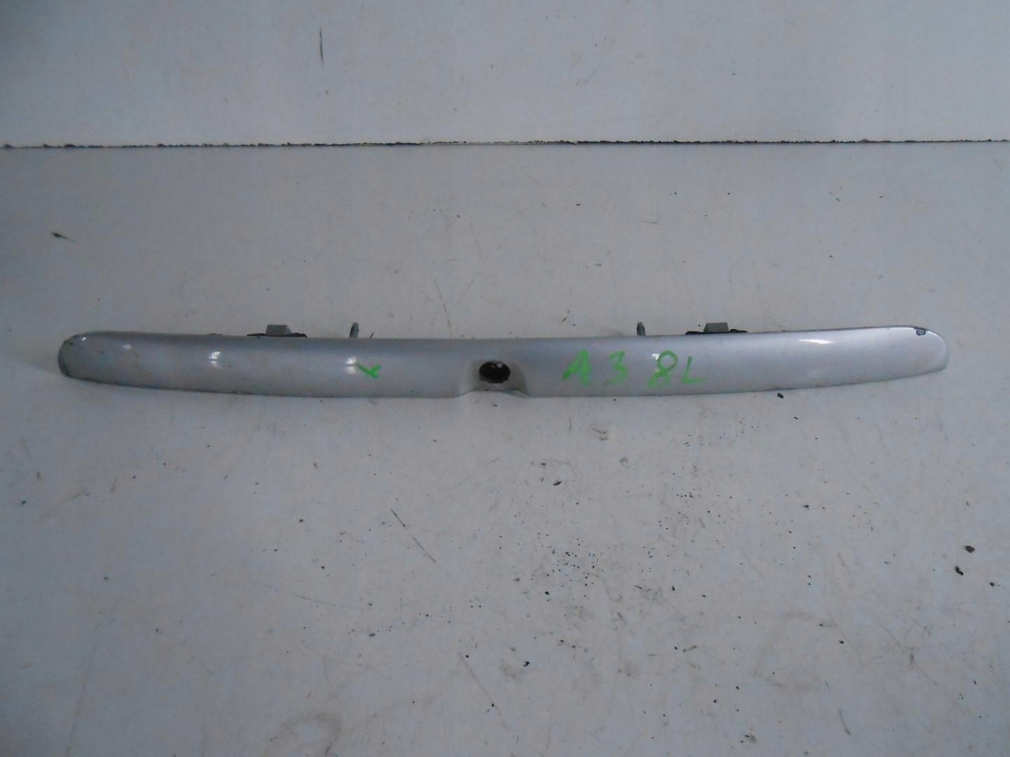 LISTWA BLENDA KLAPY TYŁ AUDI A3 8L #