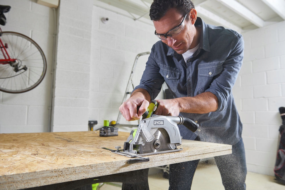 PILARKA PIŁA TARCZOWA RYOBI R18CS-0 18V 165MM +2Ah Seria ONE+