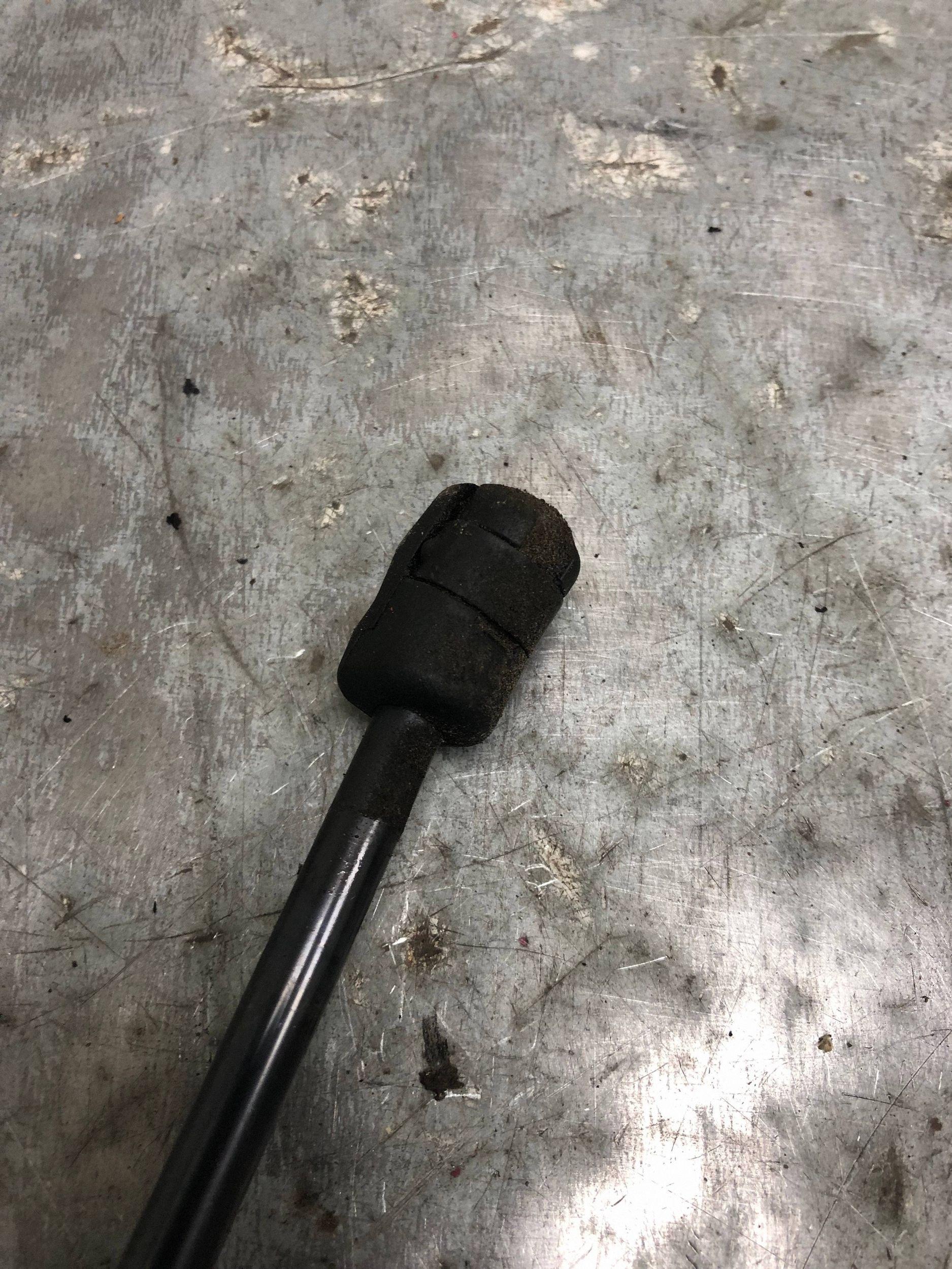 damper bonnets AUDI A3 8P LIFT 8P0823359B