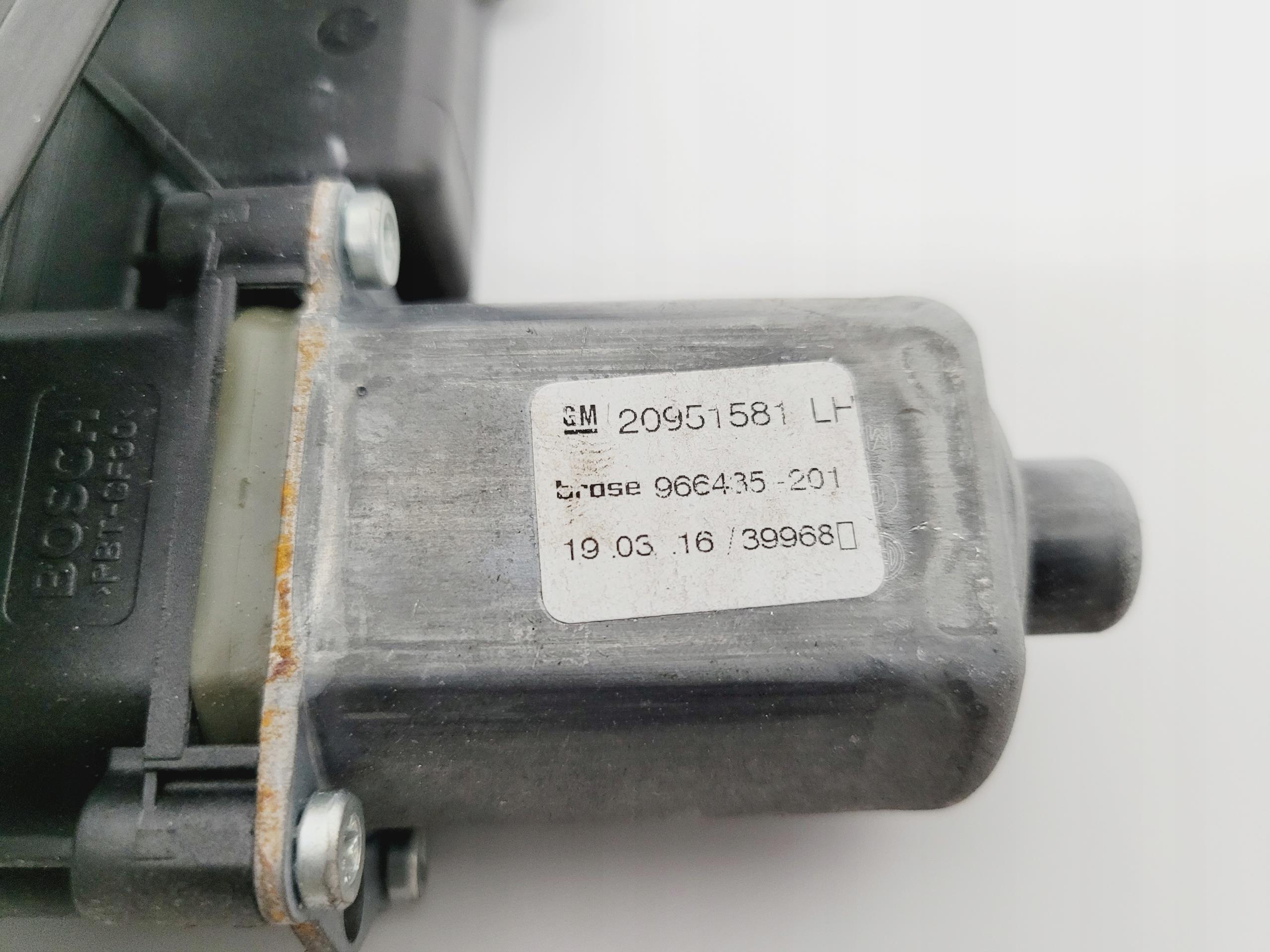 window regulator left front OPEL ZAFIRA C