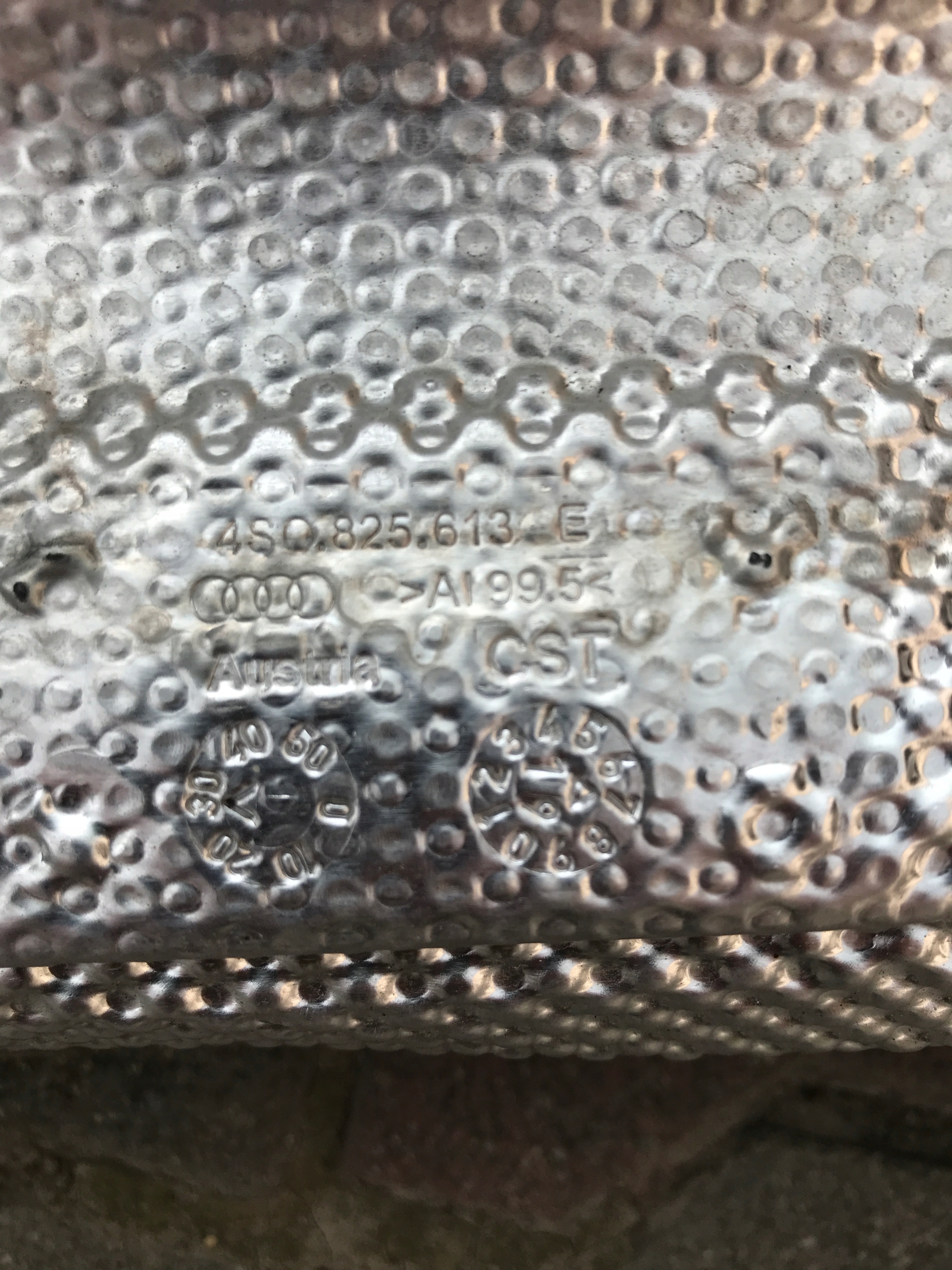 AUDI R8 4S OSLONA TERMICZNA 4S0825613E Car type Passenger cars