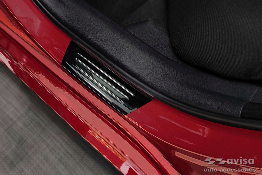 OCHRONNE LISTWY NA PROGI TOYOTA YARIS CROSS Producent Avisa