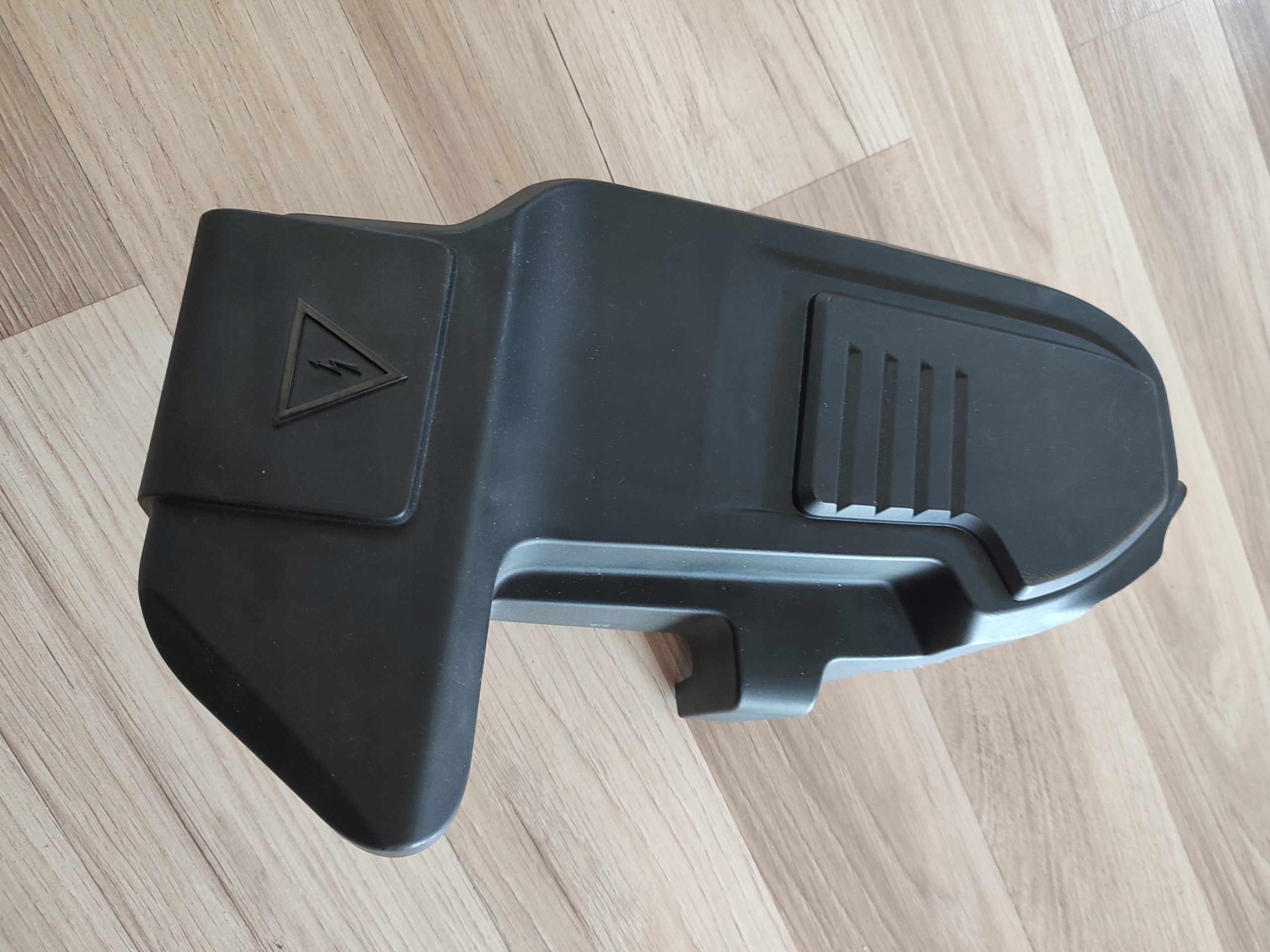 Pokrywa zaślepka skrzynki bezpieczników BMW X3 G01 EAN (GTIN) 5905232250412