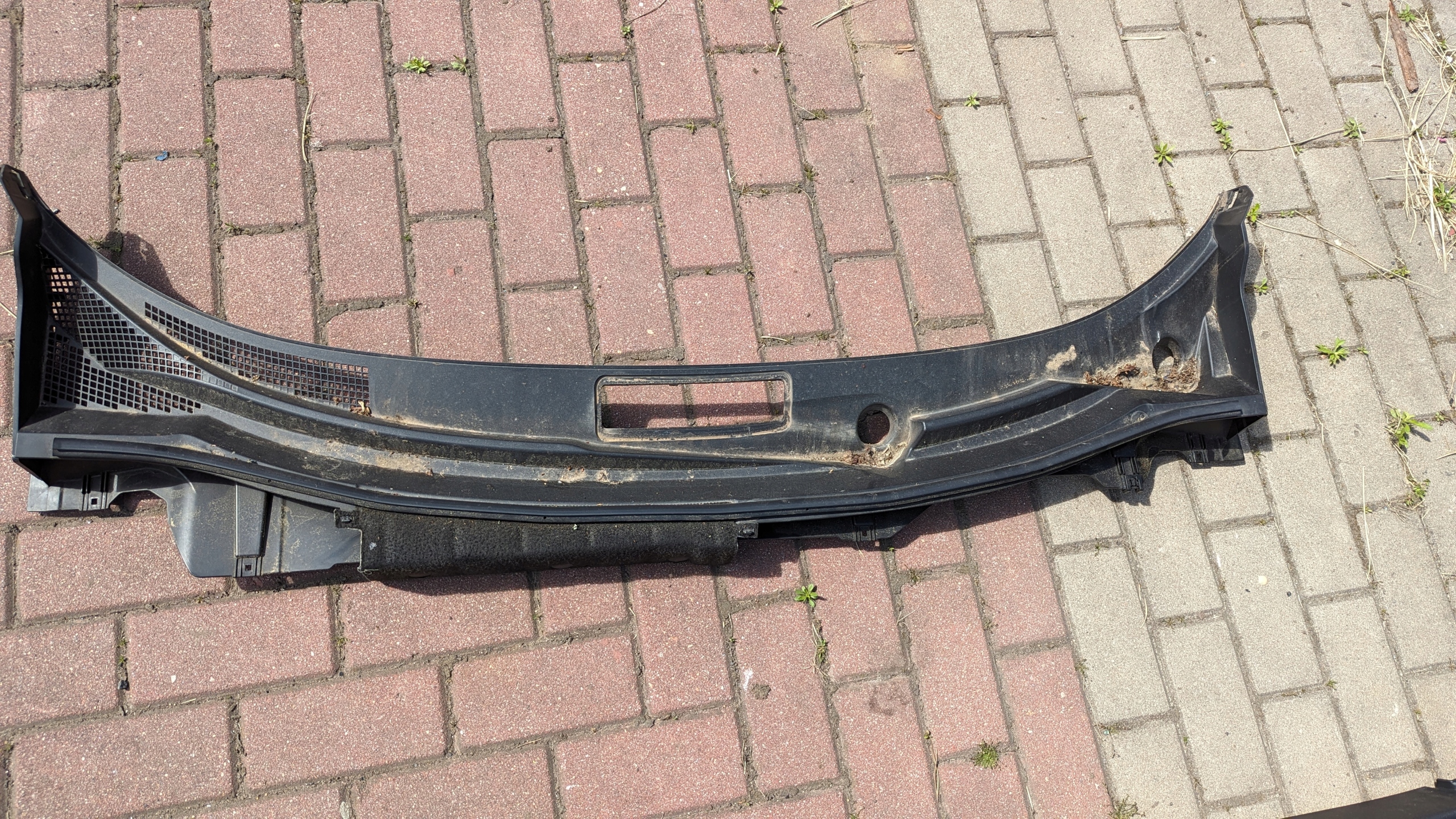 PODSZYBIE NISSAN JUKE II F16